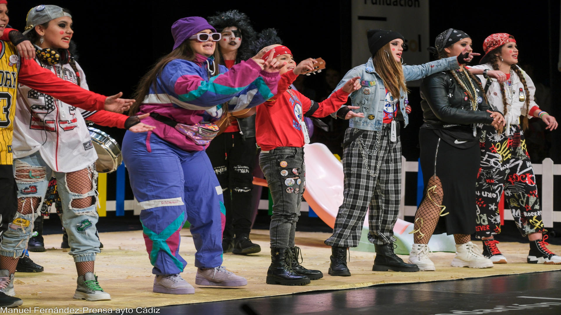 Chirigota infantil, La banda del columpio - Final