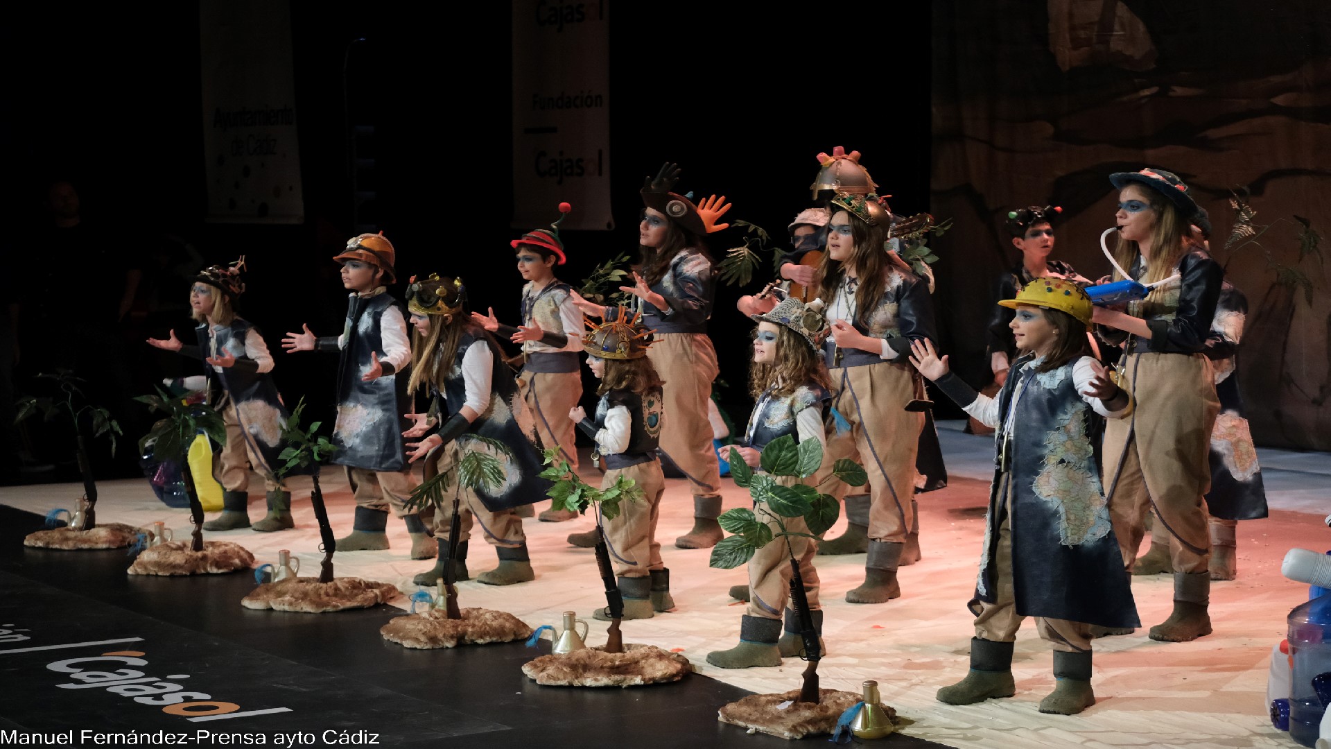 Comparsa infantil, Los del patio de mi casa - Final