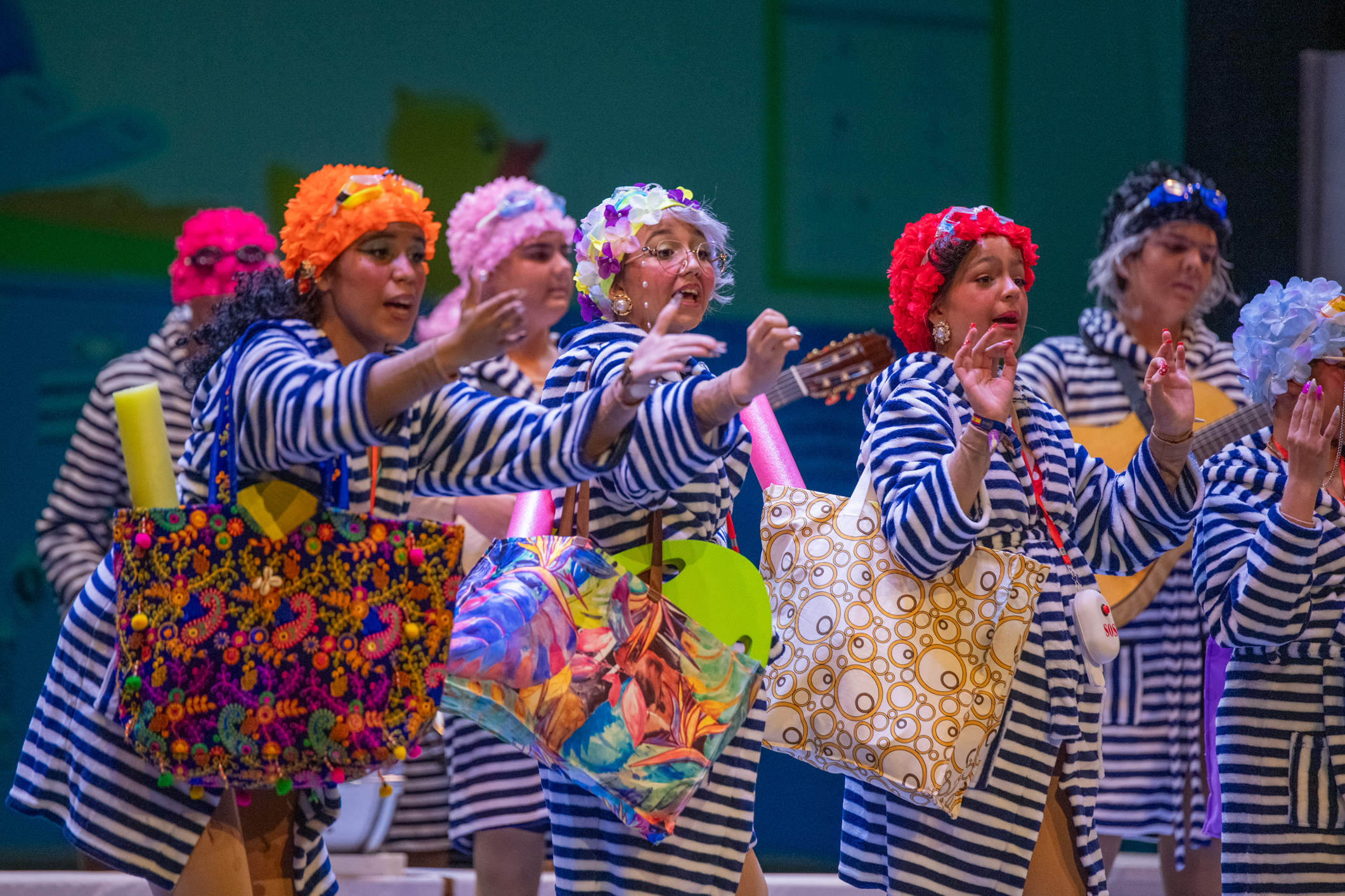 Chirigota infantil, Las que en remojo se mueven los martes y los jueves. - Semifinal