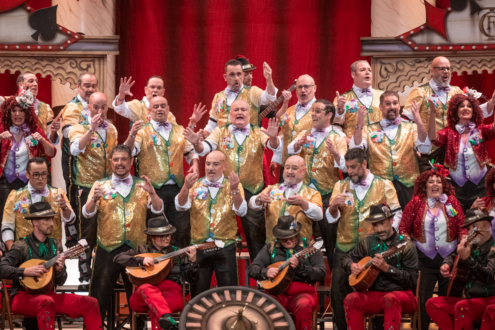Coro, La suerte de Cádiz - Preliminares