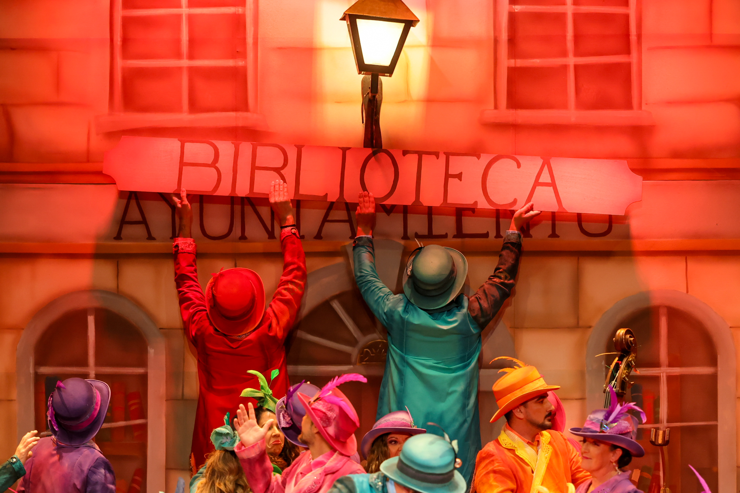 Coro, La ciudad perfecta - Preliminares