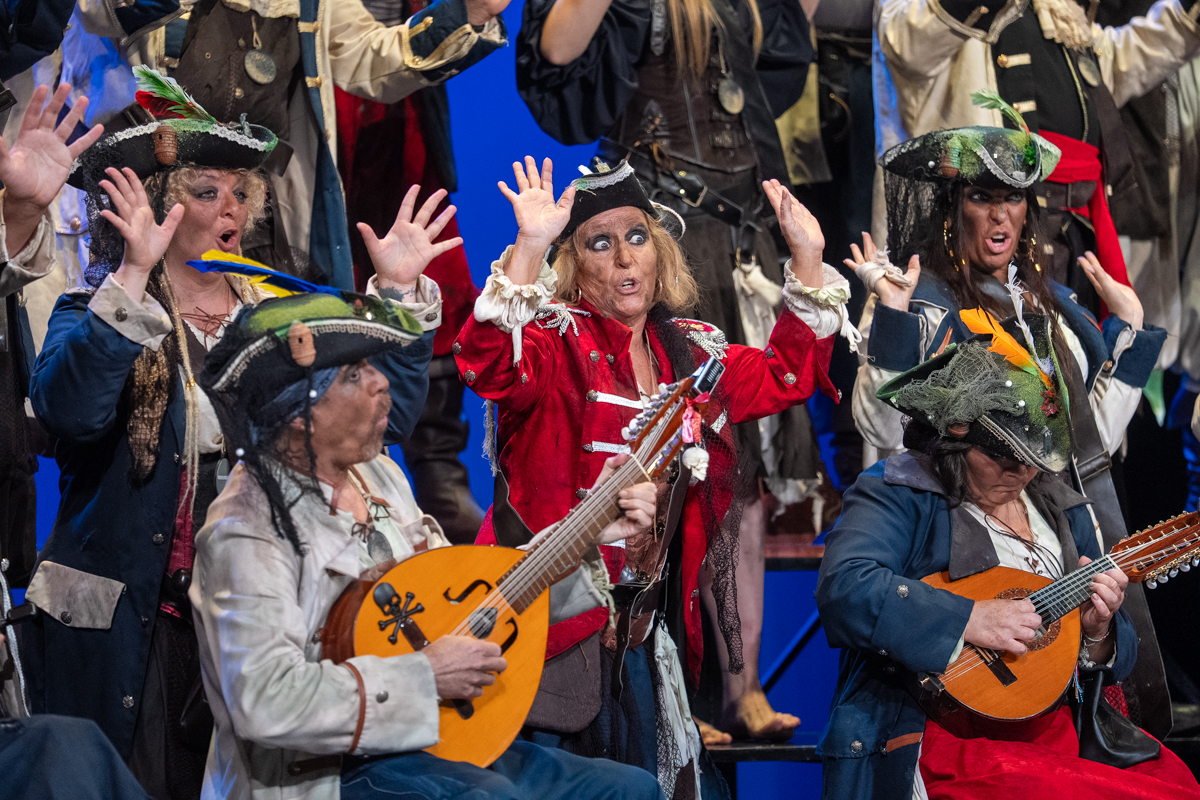 Coro, Al garete - Preliminares