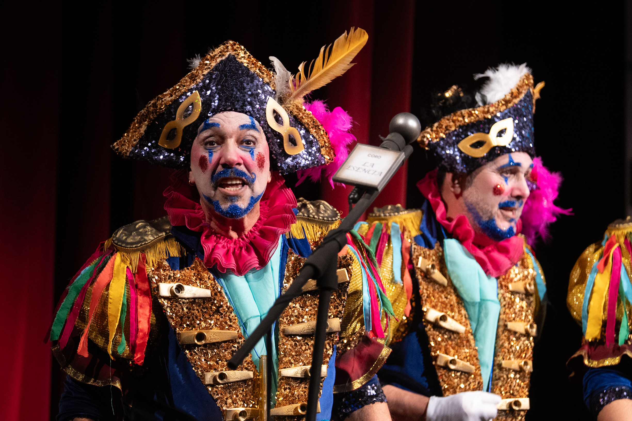 Coro, La Esencia - Preliminares