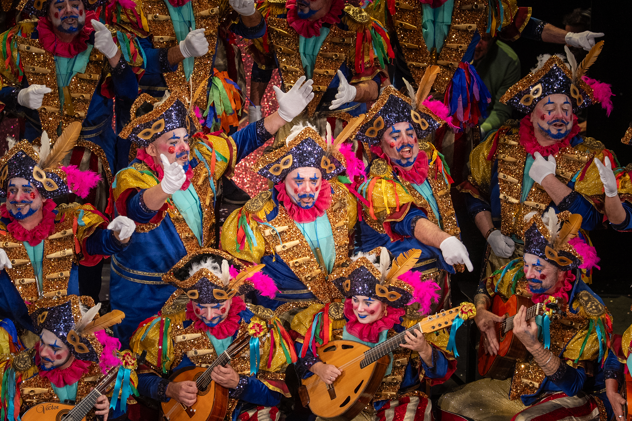 Coro, La Esencia - Preliminares