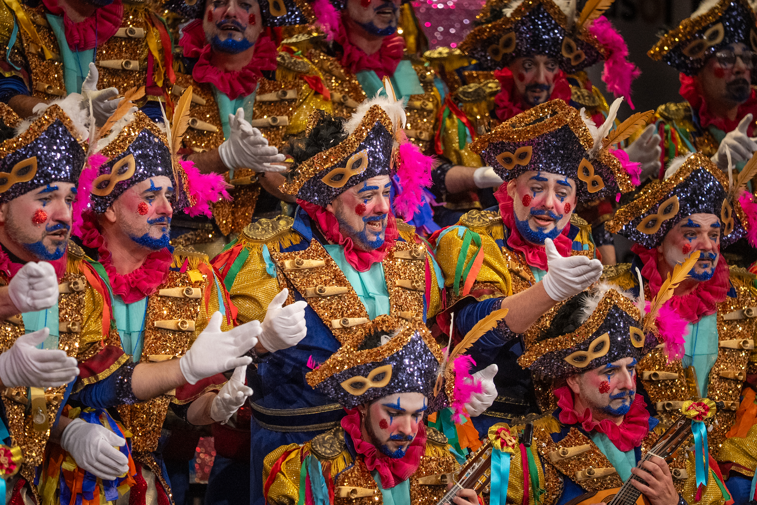 Coro, La Esencia - Preliminares