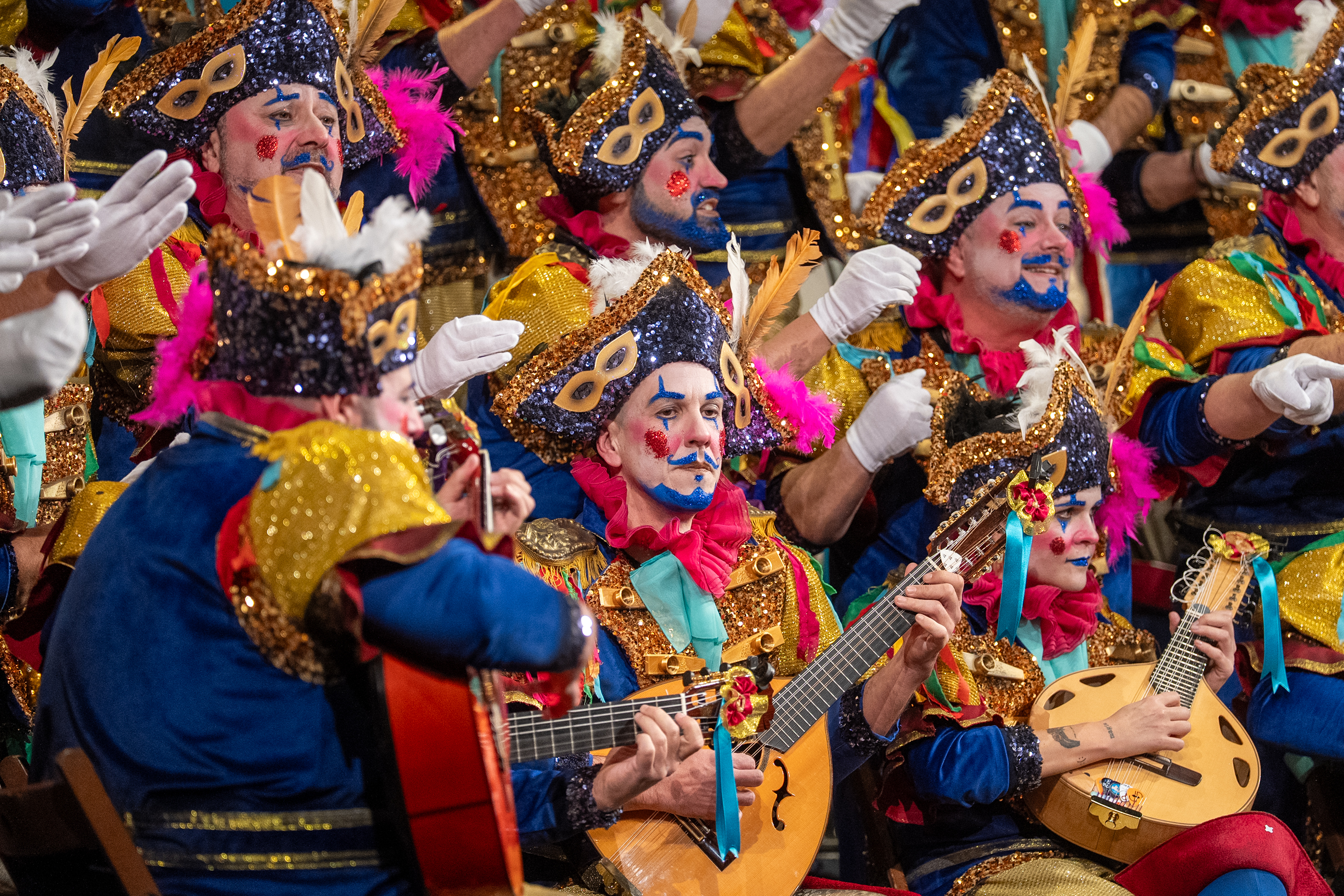 Coro, La Esencia - Preliminares