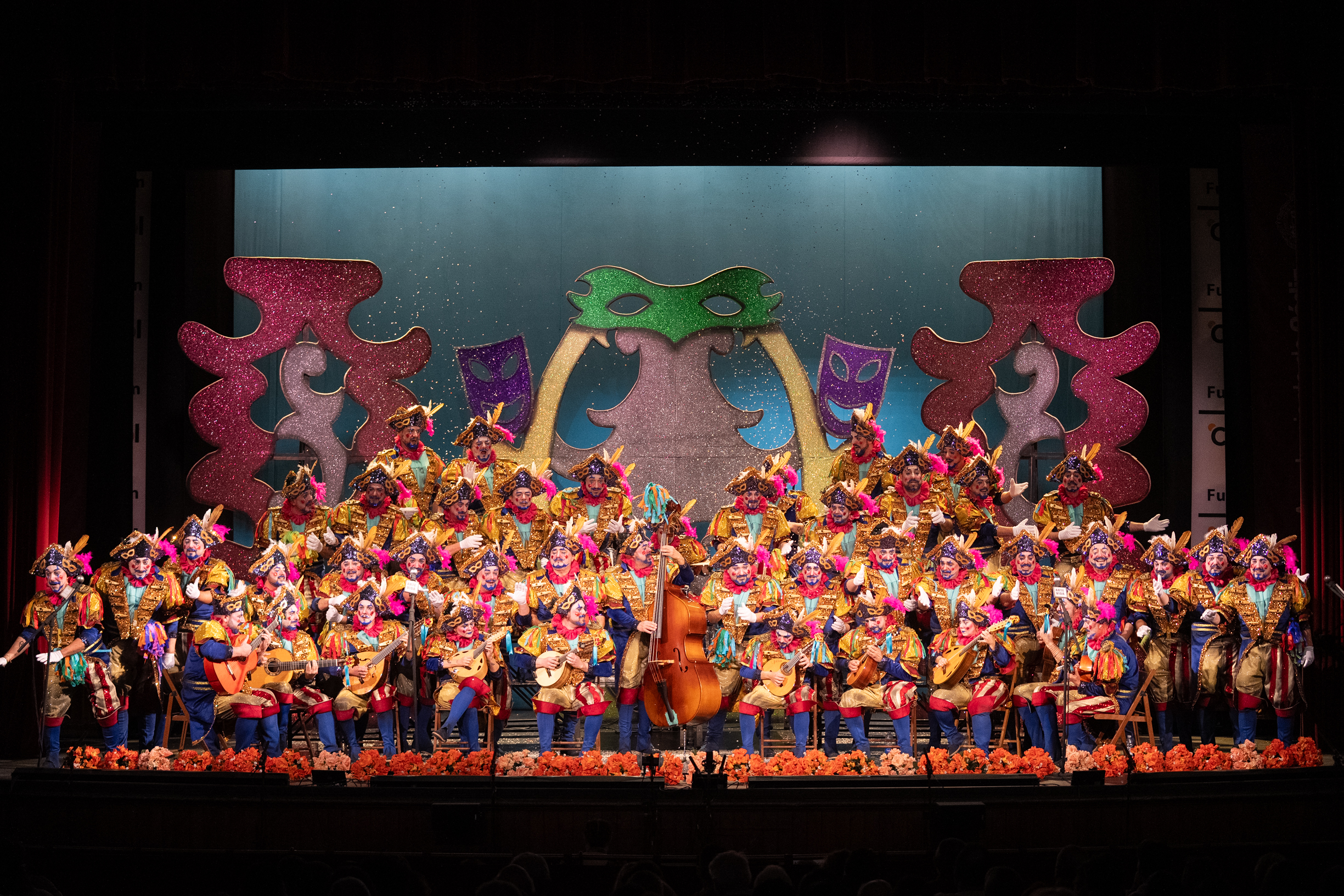 Coro, La Esencia - Preliminares