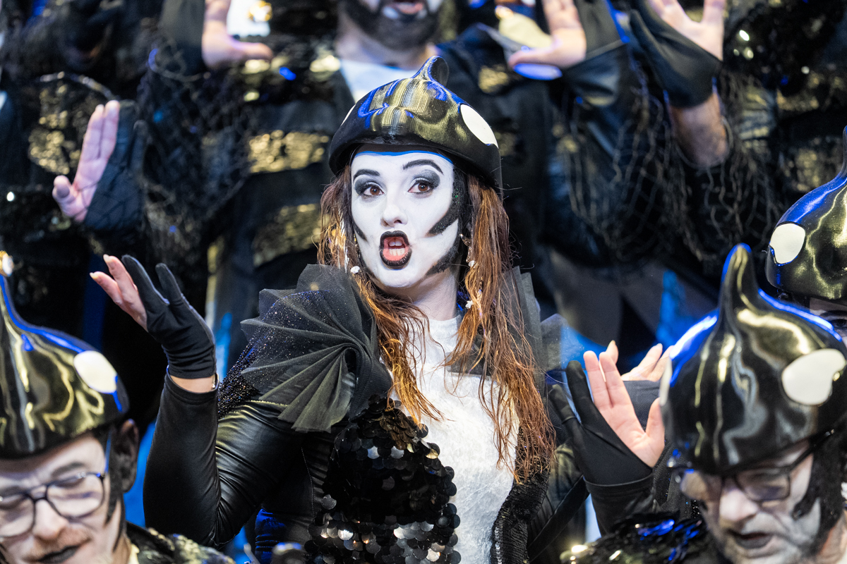 Coro, Las Gladitanas - Preliminares