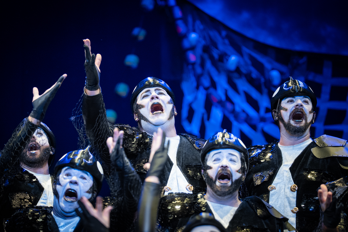 Coro, Las Gladitanas - Preliminares