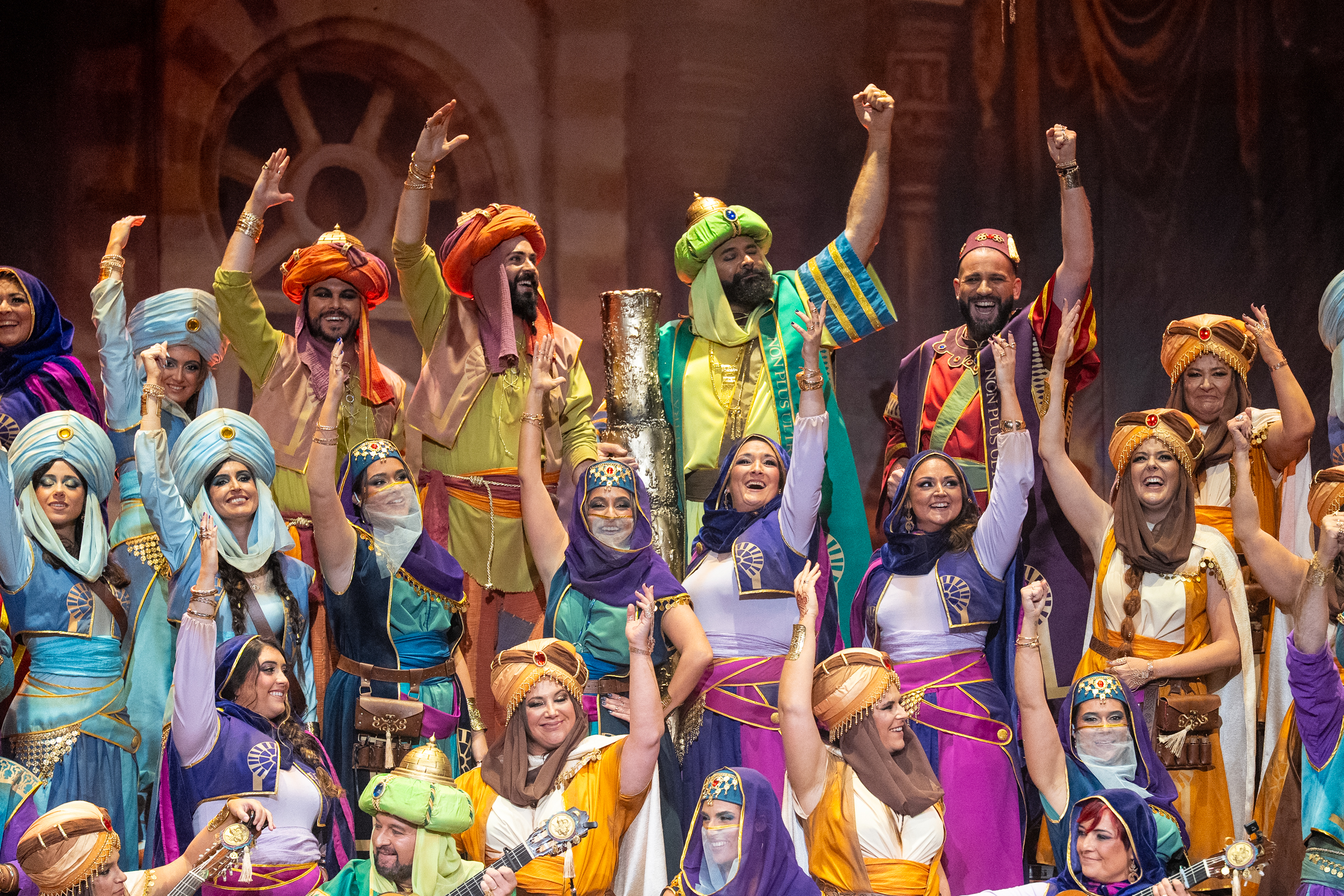 Coro, Las mil maravillas - Preliminares