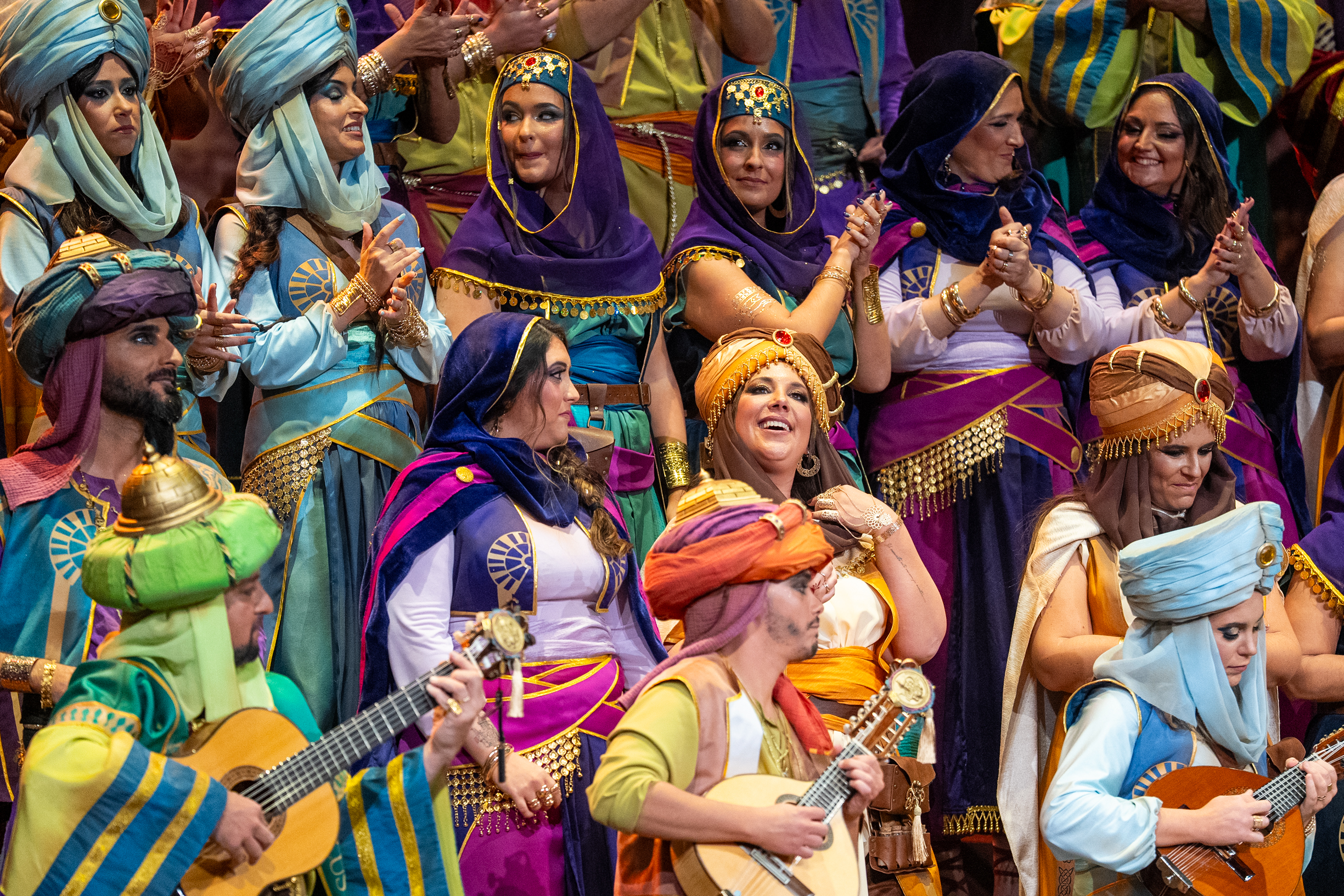 Coro, Las mil maravillas - Preliminares