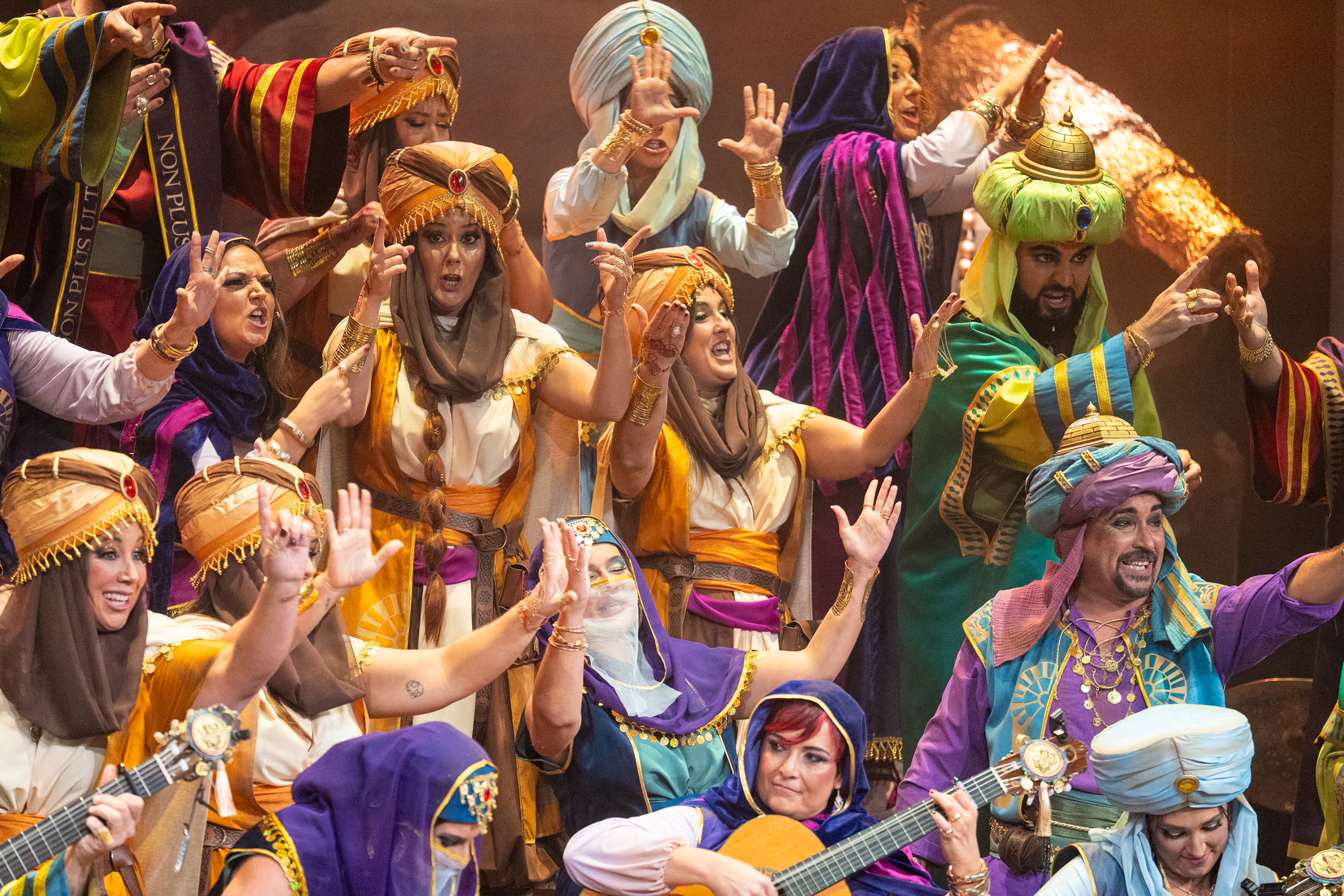 Coro, Las mil maravillas - Preliminares