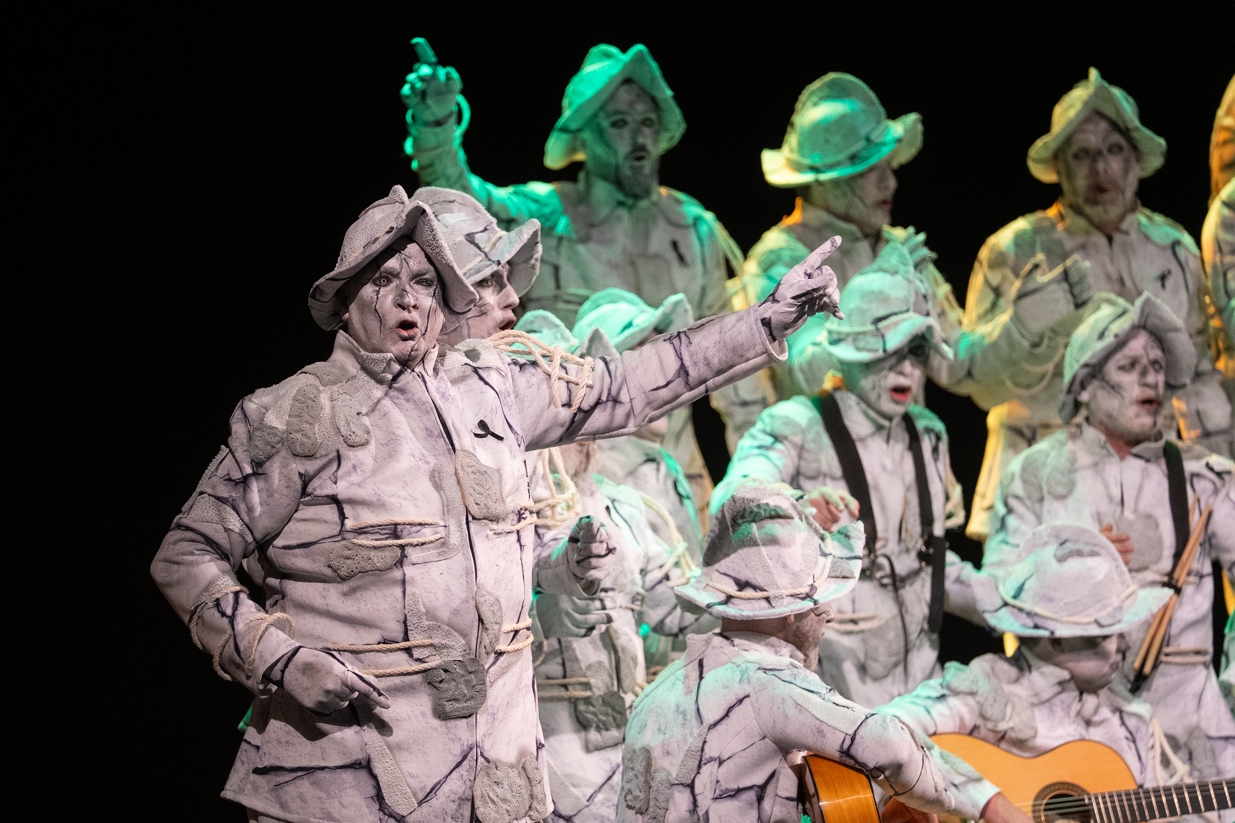 Coro, Tu muralla - Preliminares