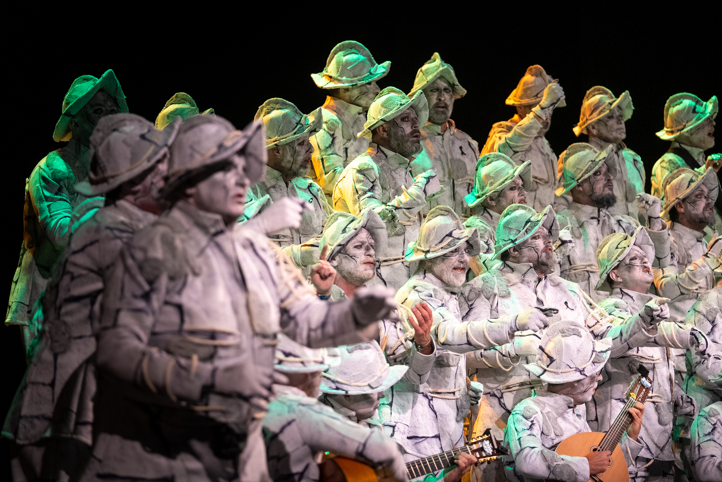 Coro, Tu muralla - Preliminares