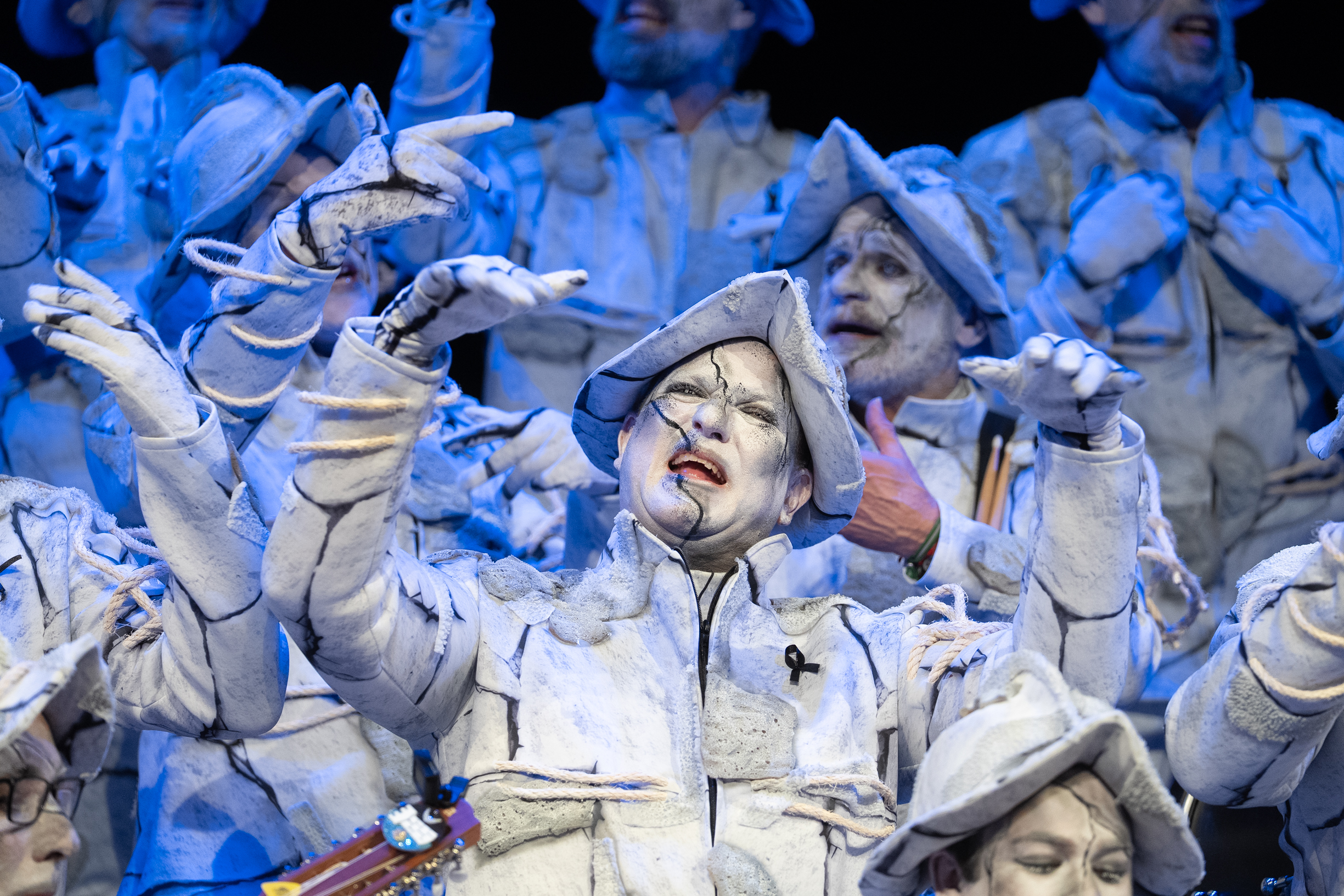 Coro, Tu muralla - Preliminares