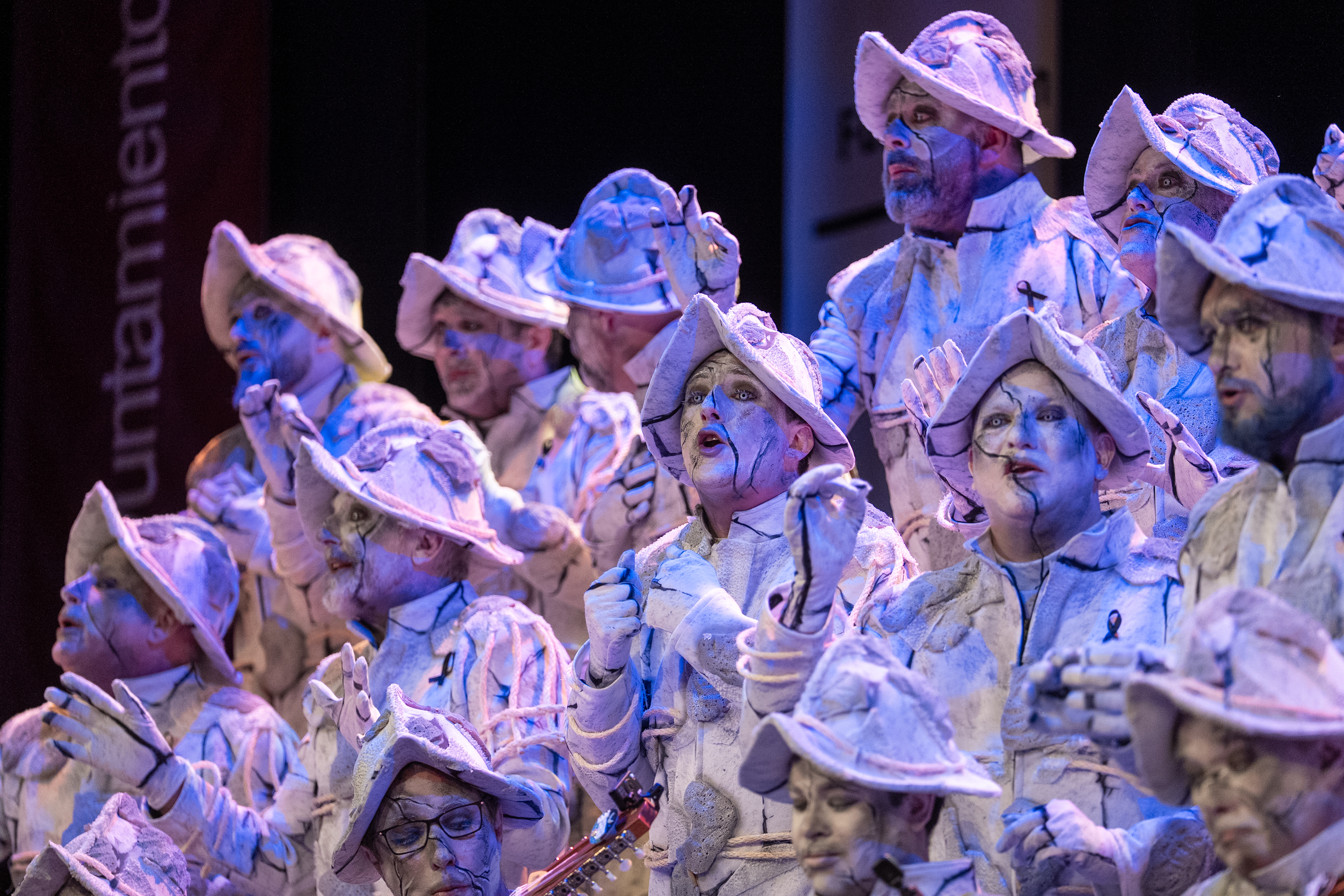 Coro, Tu muralla - Preliminares