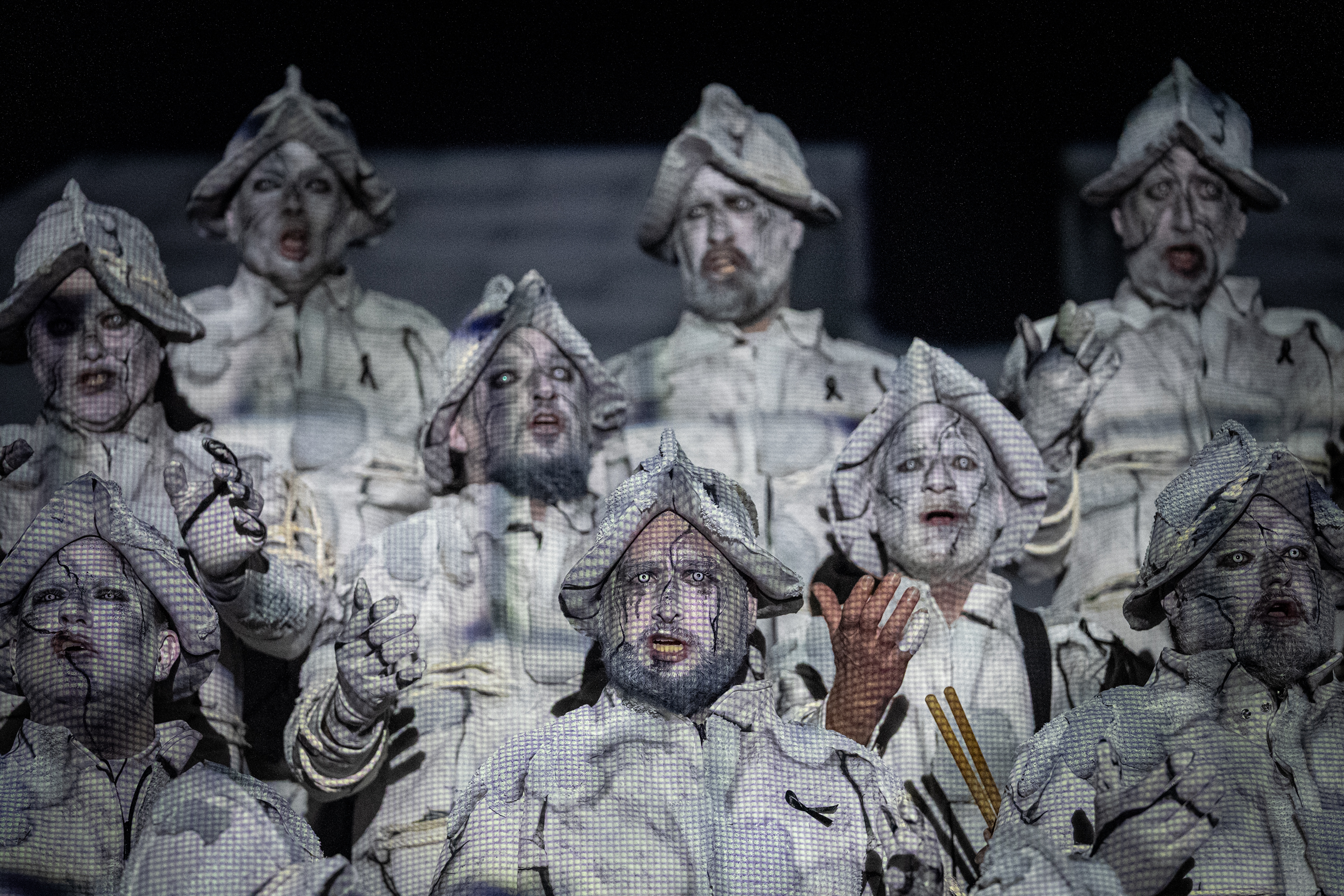 Coro, Tu muralla - Preliminares