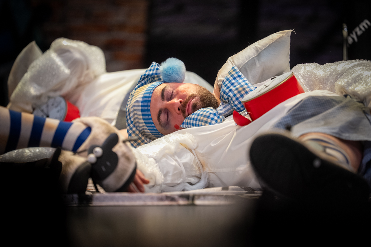 Chirigota, Los que luchan por su sueño (Los narcolépticos) - Preliminares