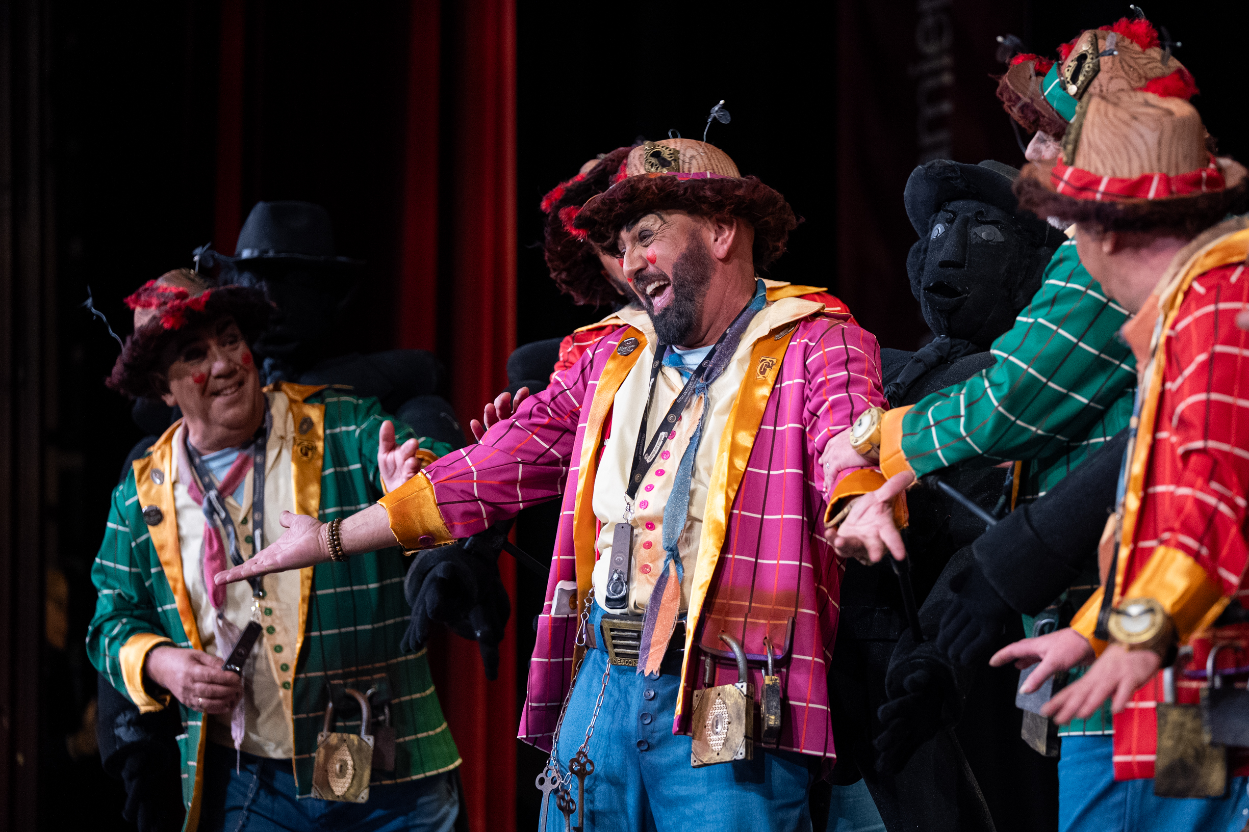 Chirigota, Piensa mal y acertarás (Los desconfiaos) - Semifinales