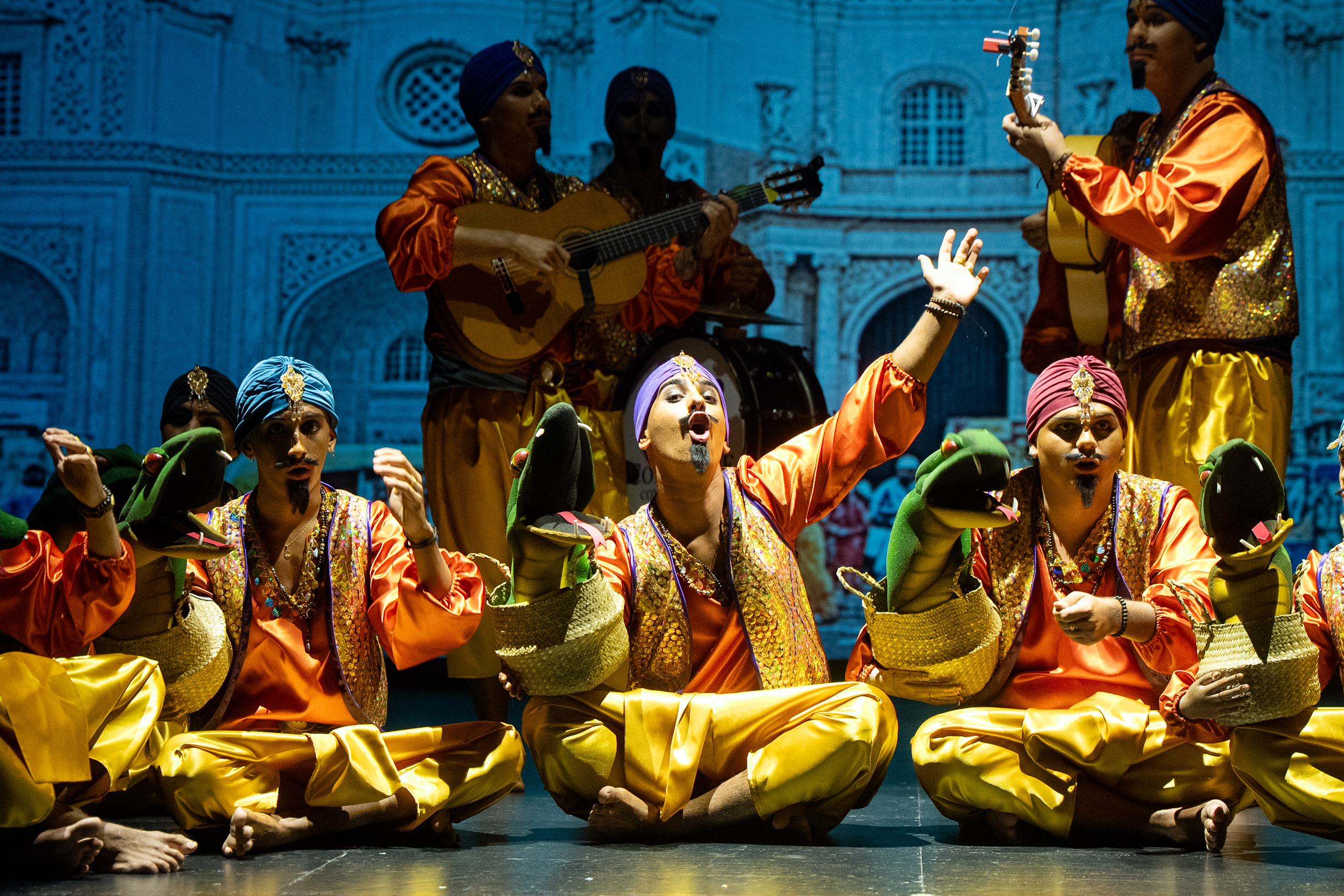 Chirigota juvenil, Una chirigota encantadora - Semifinal