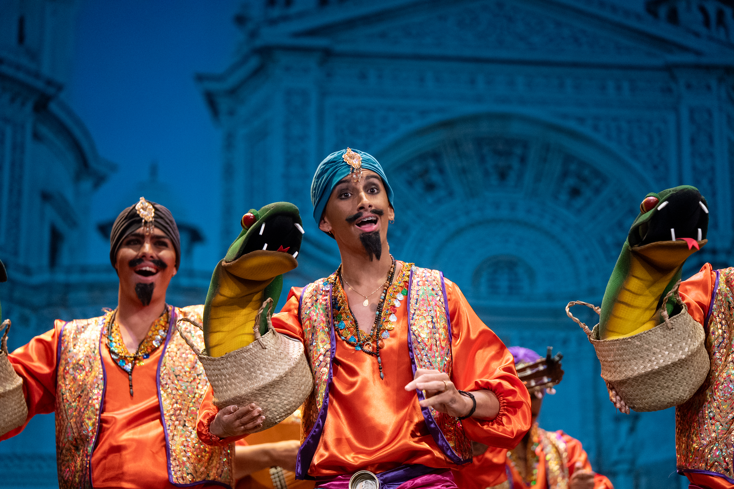 Chirigota juvenil, Una chirigota encantadora - Semifinal