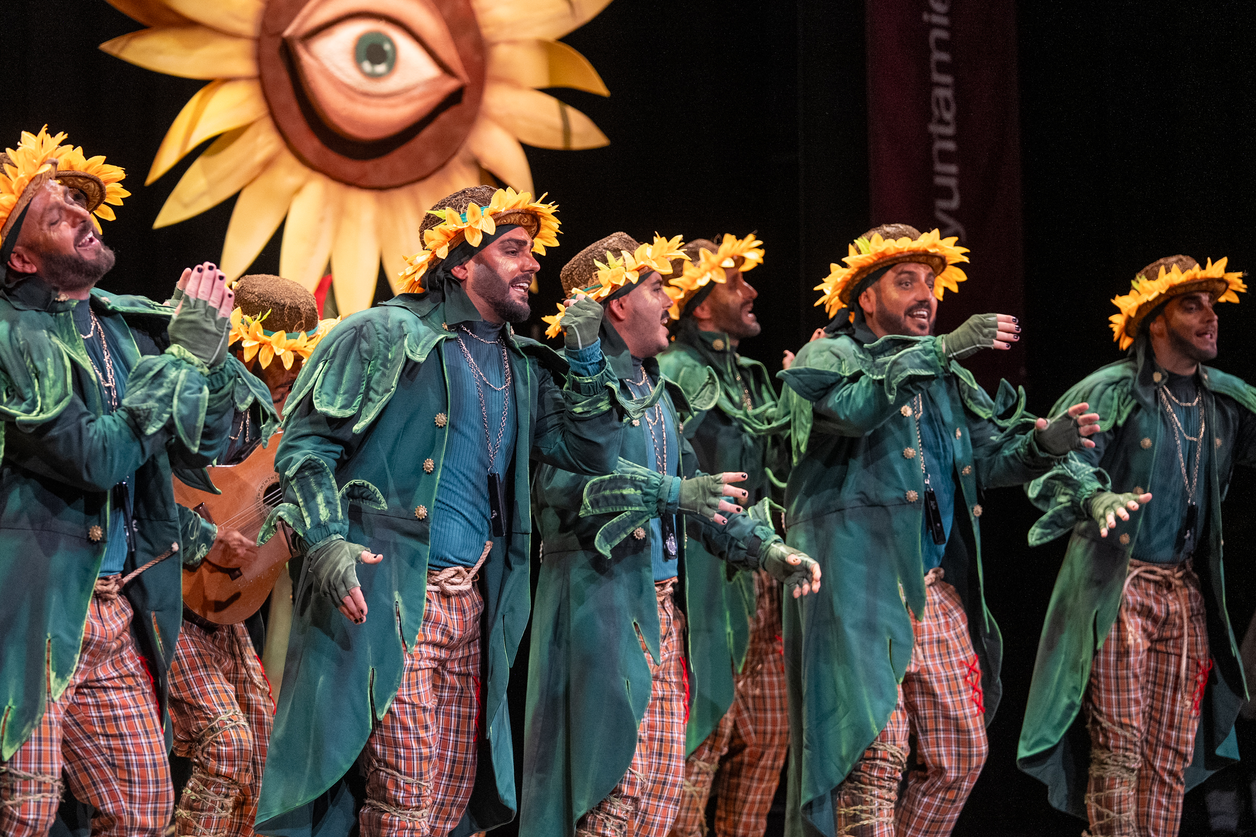 Comparsa, La hipócrita - Preliminares