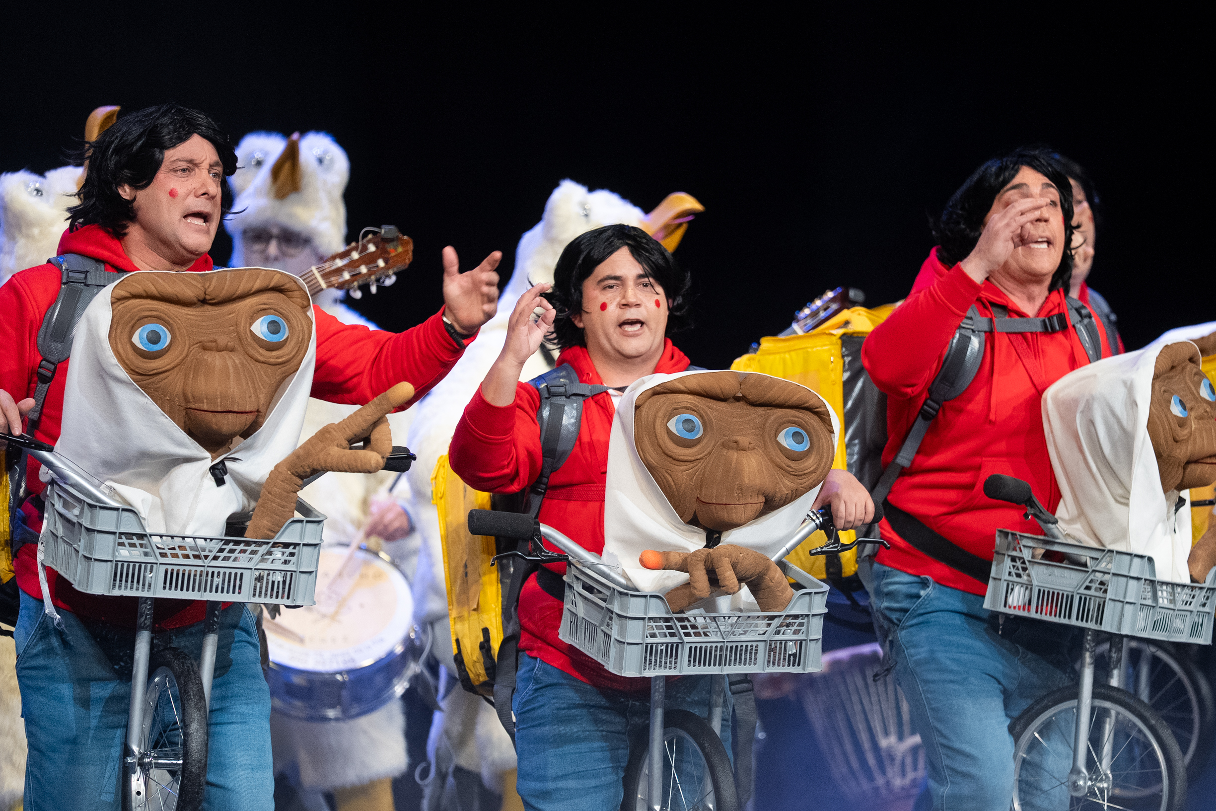 Chirigota, Los que se lo llevan calentito - Preliminares