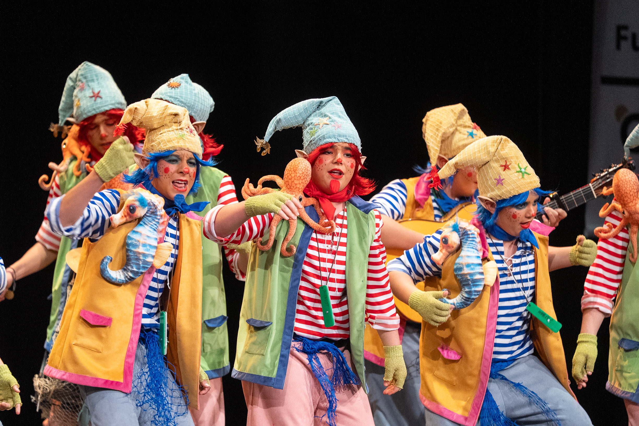 Chirigota juvenil, Los duendecillos de los dos castillos - Semifinal