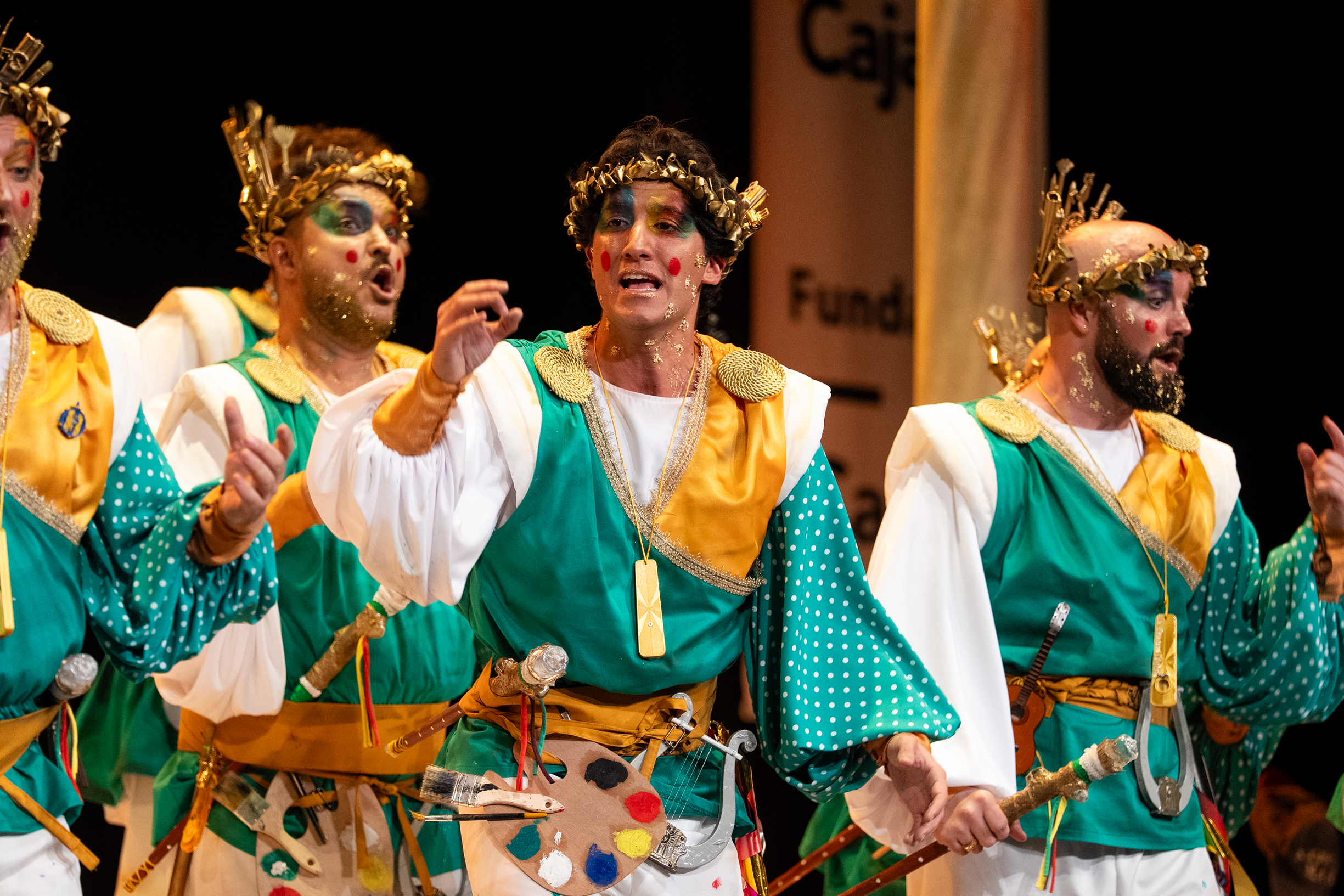 Comparsa, La gracia divina - Preliminares