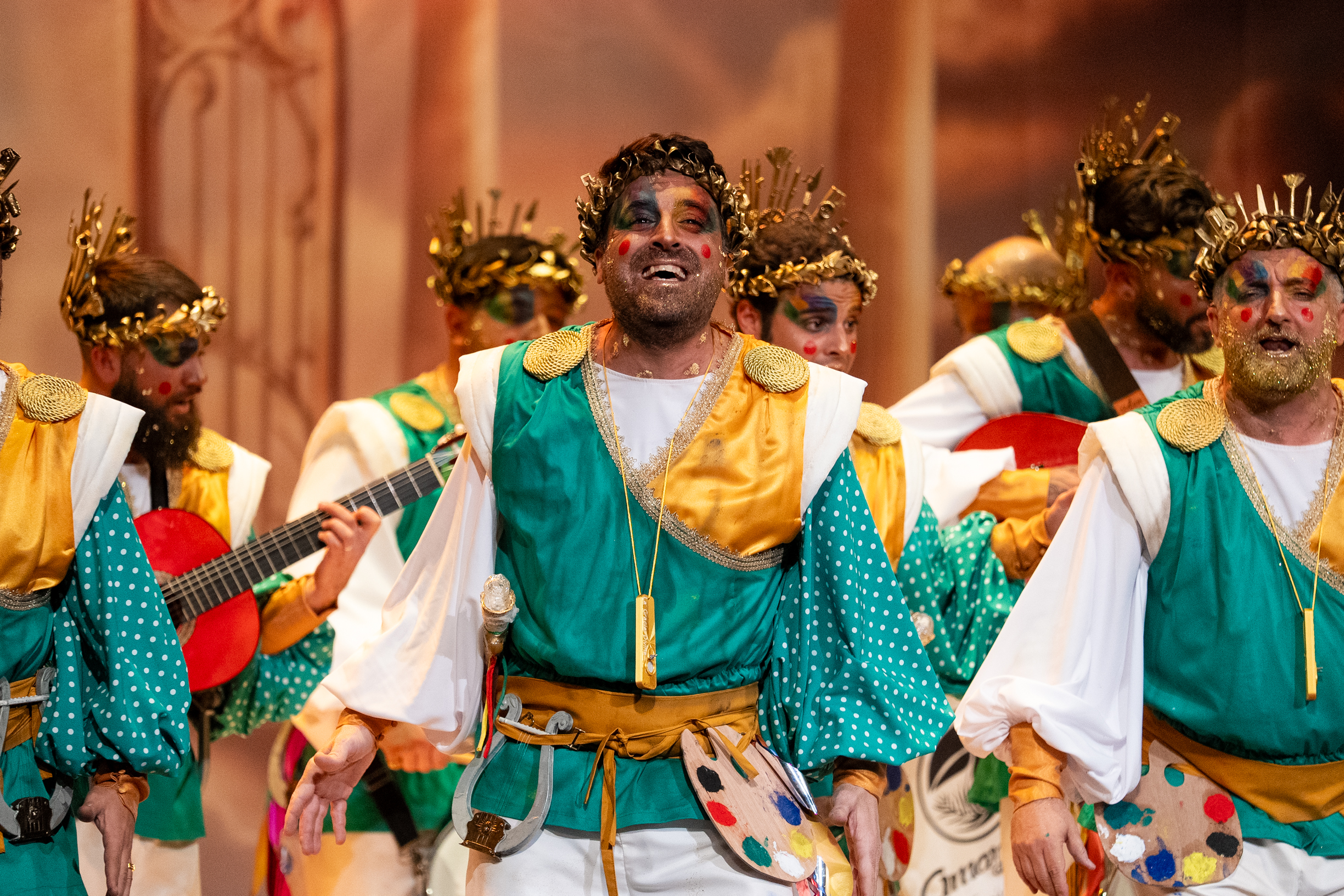 Comparsa, La gracia divina - Preliminares