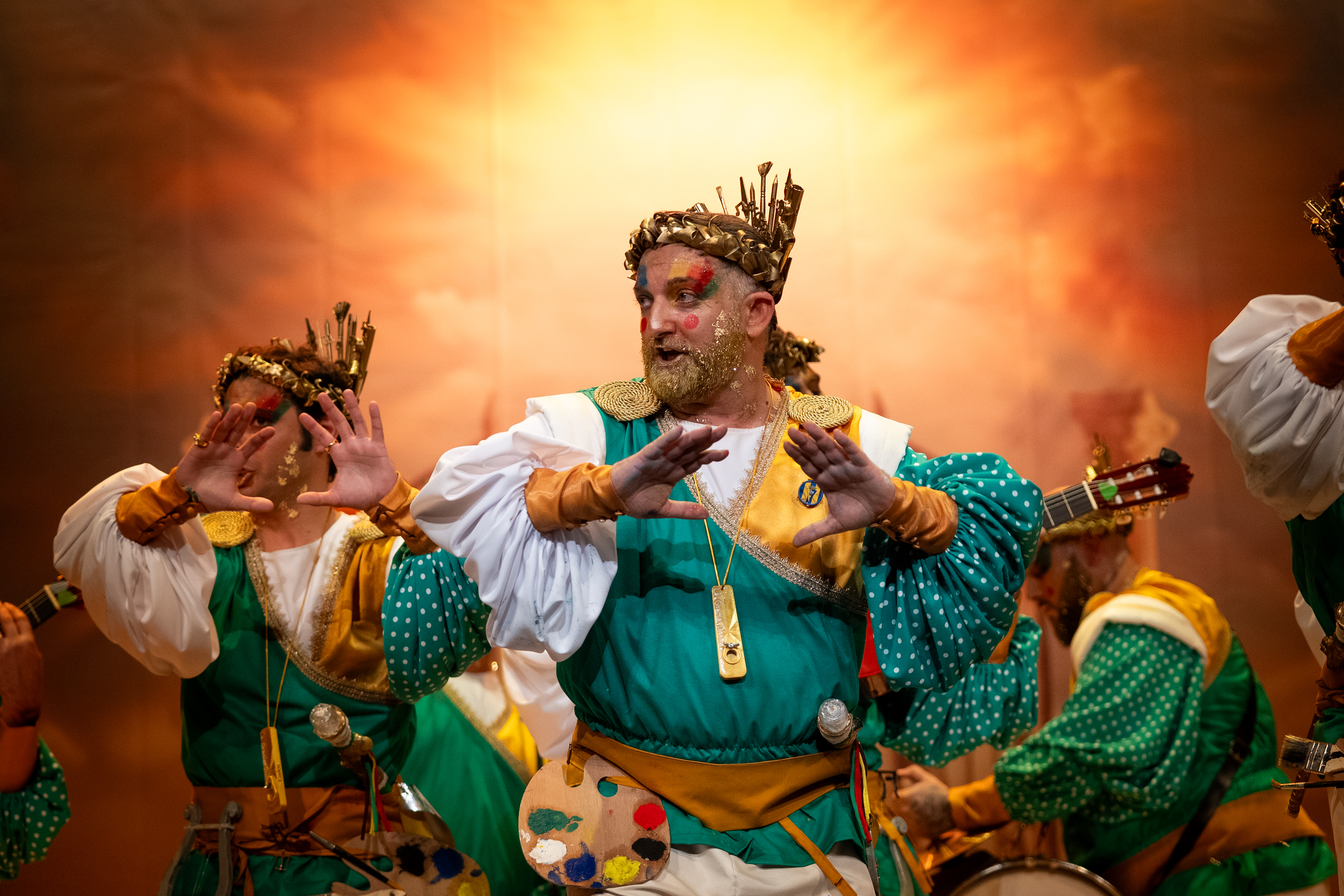 Comparsa, La gracia divina - Preliminares