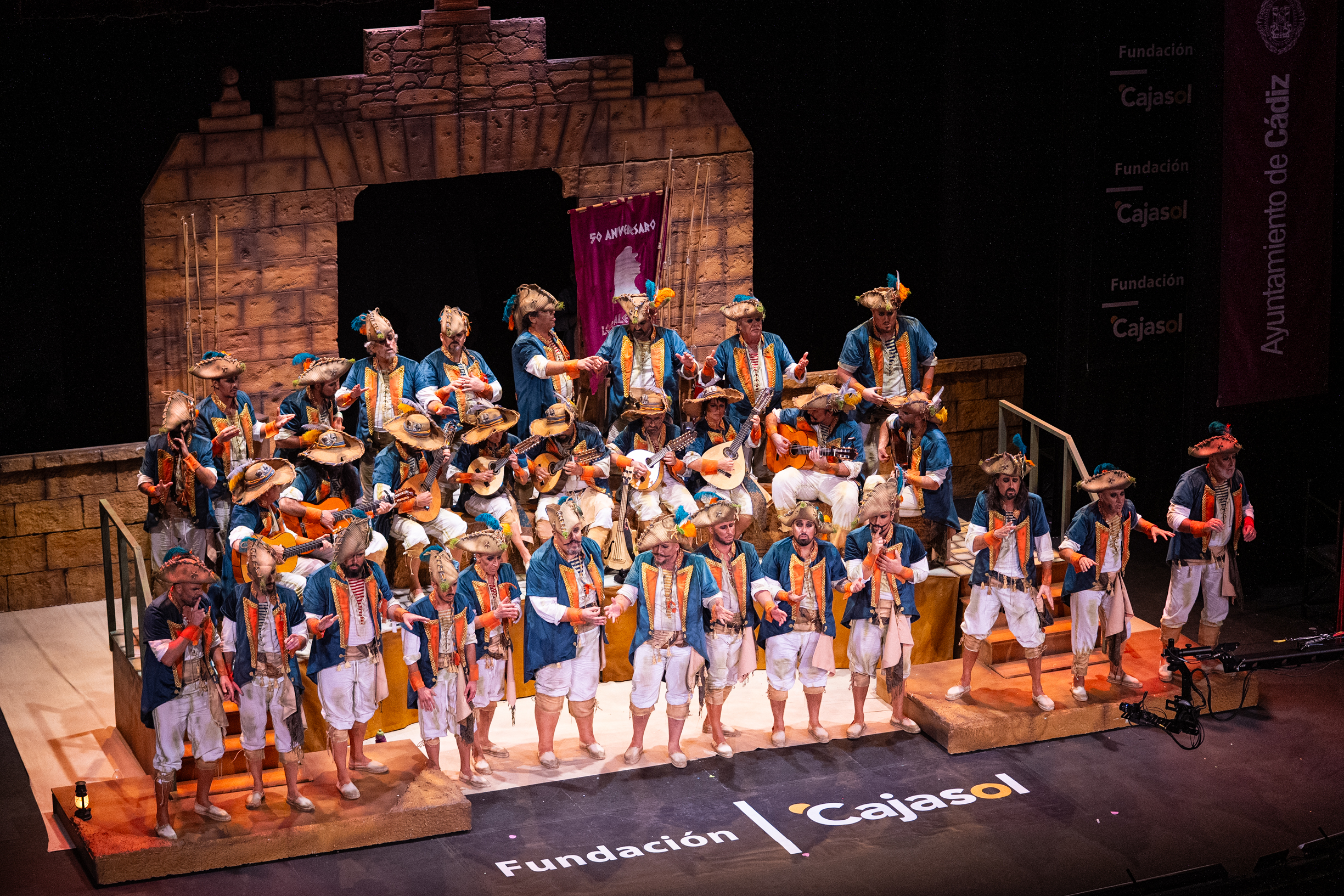 Coro, Los caletarios - Preliminares