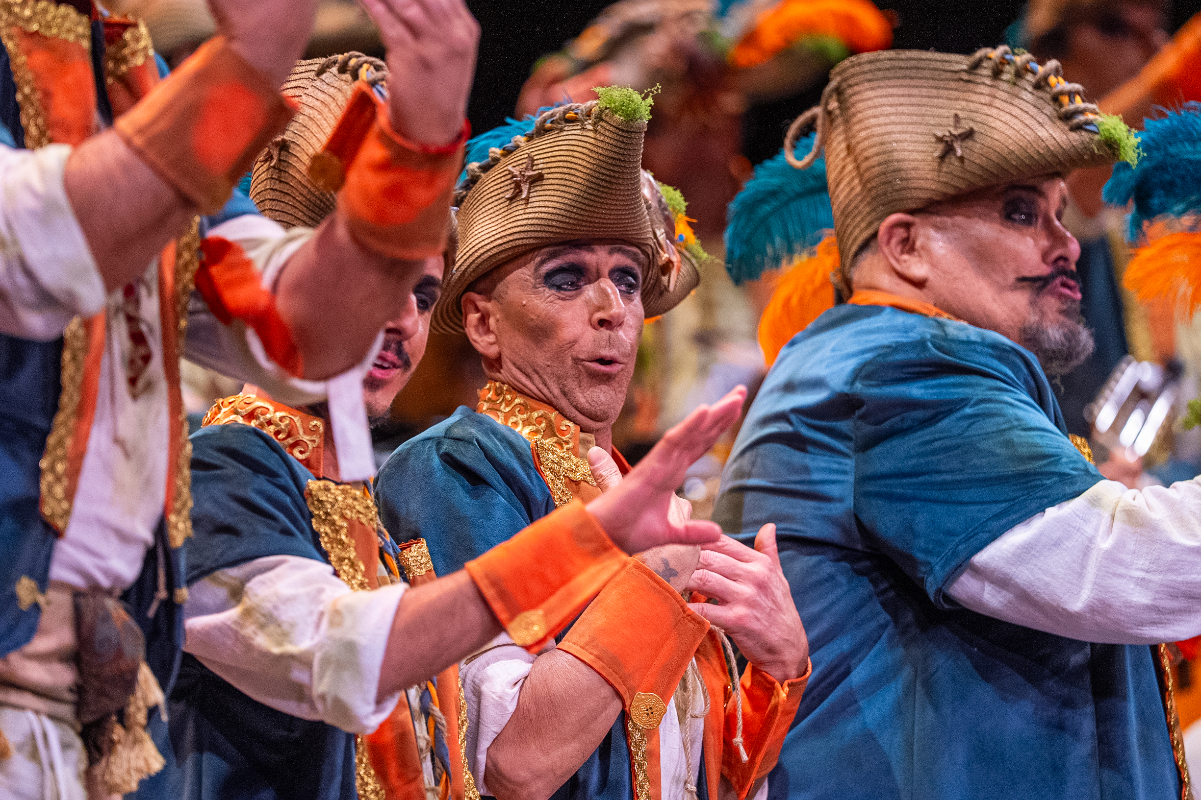 Coro, Los caletarios - Preliminares