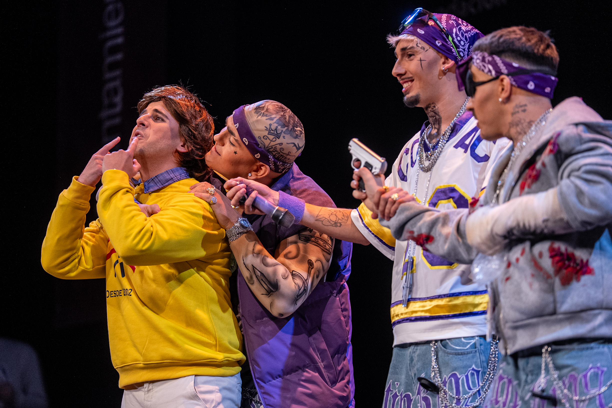 Cuarteto, Los latin king (De la calle Paskín) - Preliminares