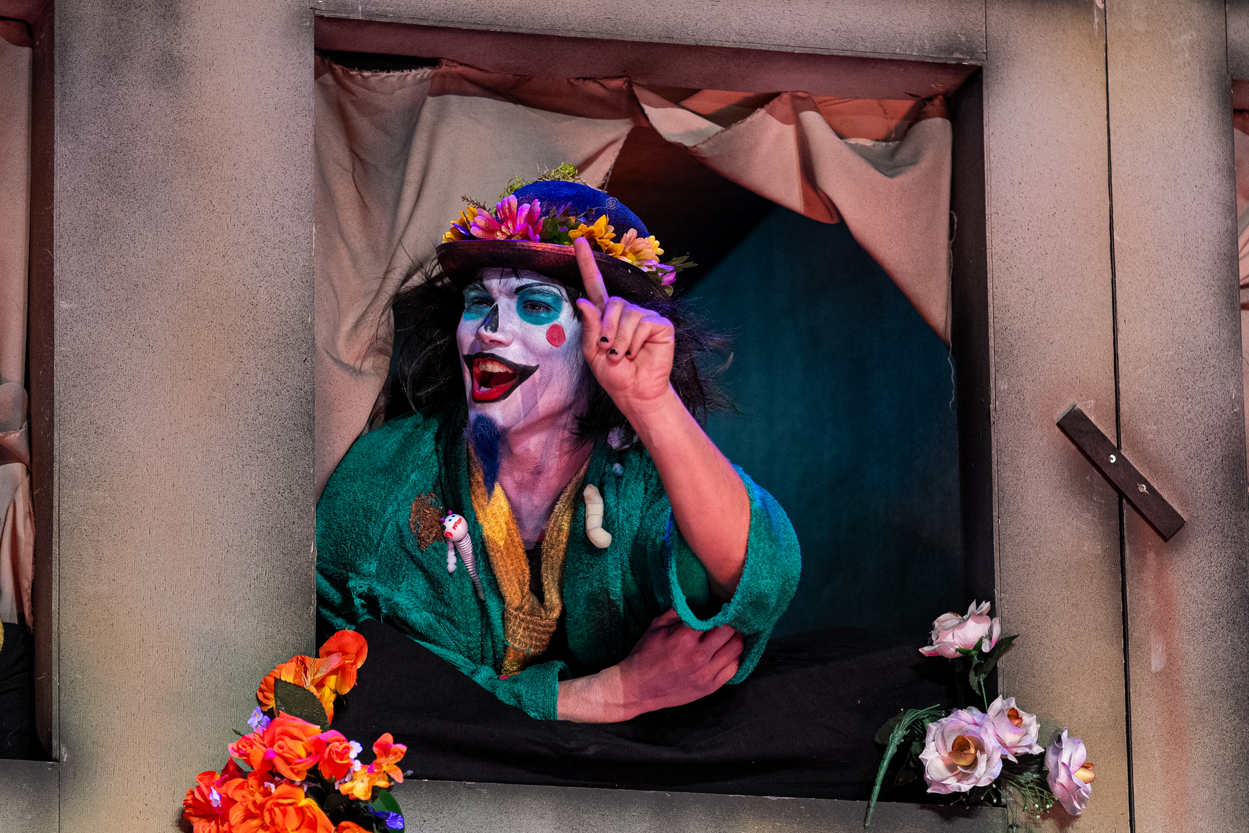 Chirigota, Los que la tienen de mármol - Cuartos