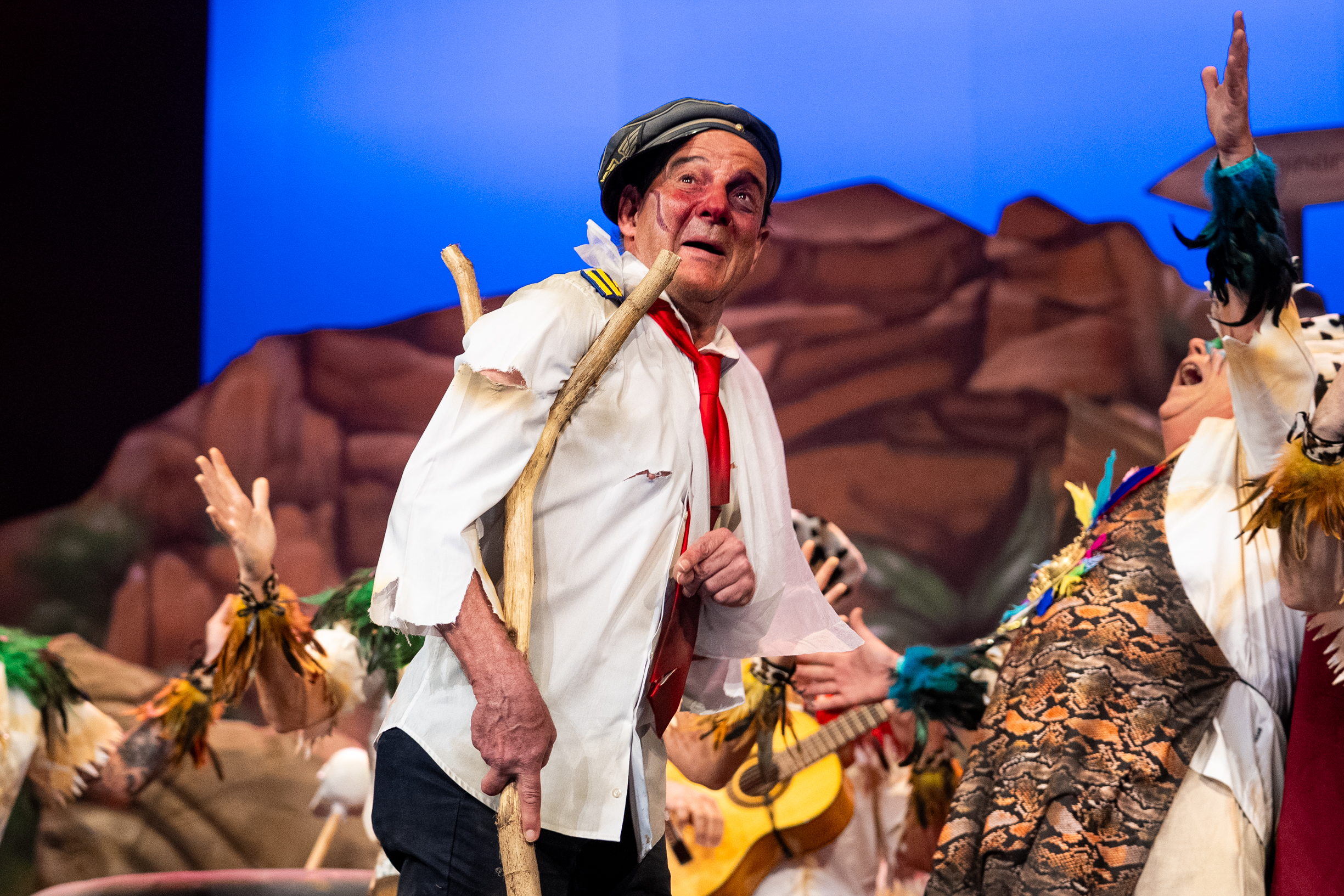 Chirigota, Los de la tribu "De al lao" - Preliminares