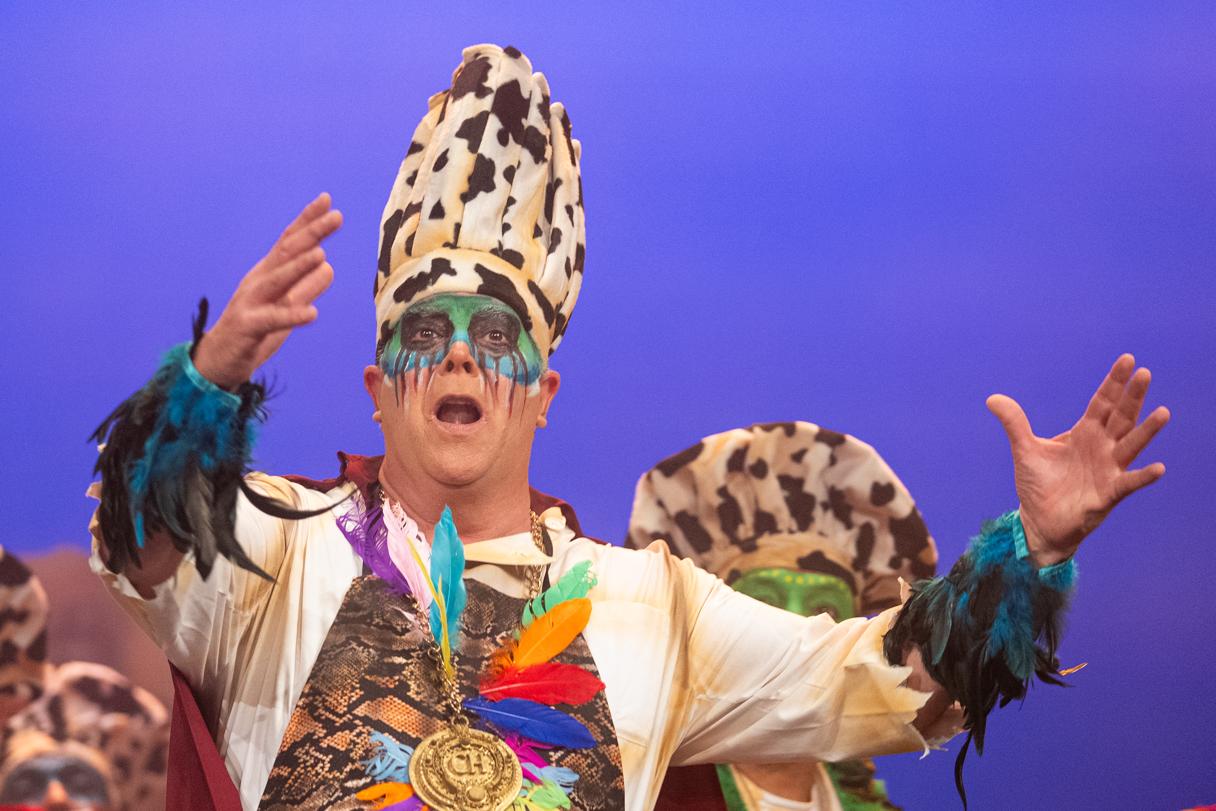 Chirigota, Los de la tribu "De al lao" - Preliminares