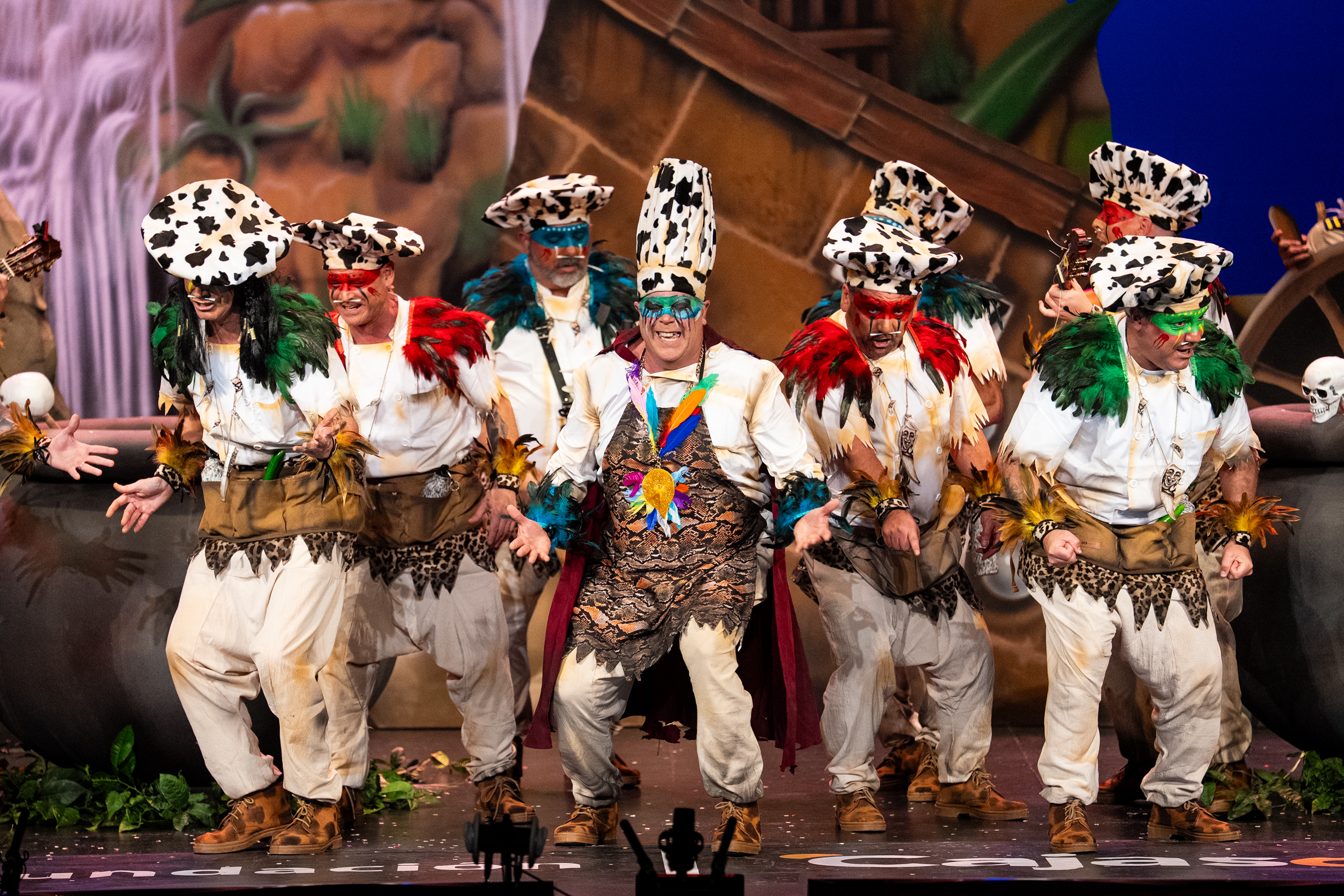 Chirigota, Los de la tribu "De al lao" - Preliminares