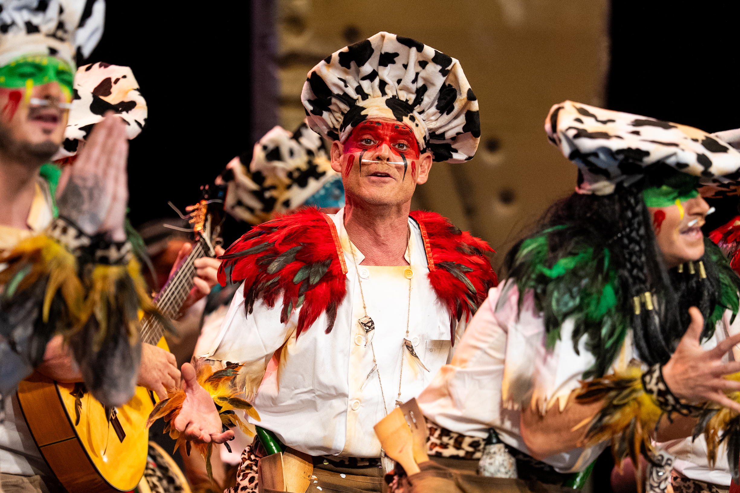 Chirigota, Los de la tribu "De al lao" - Preliminares