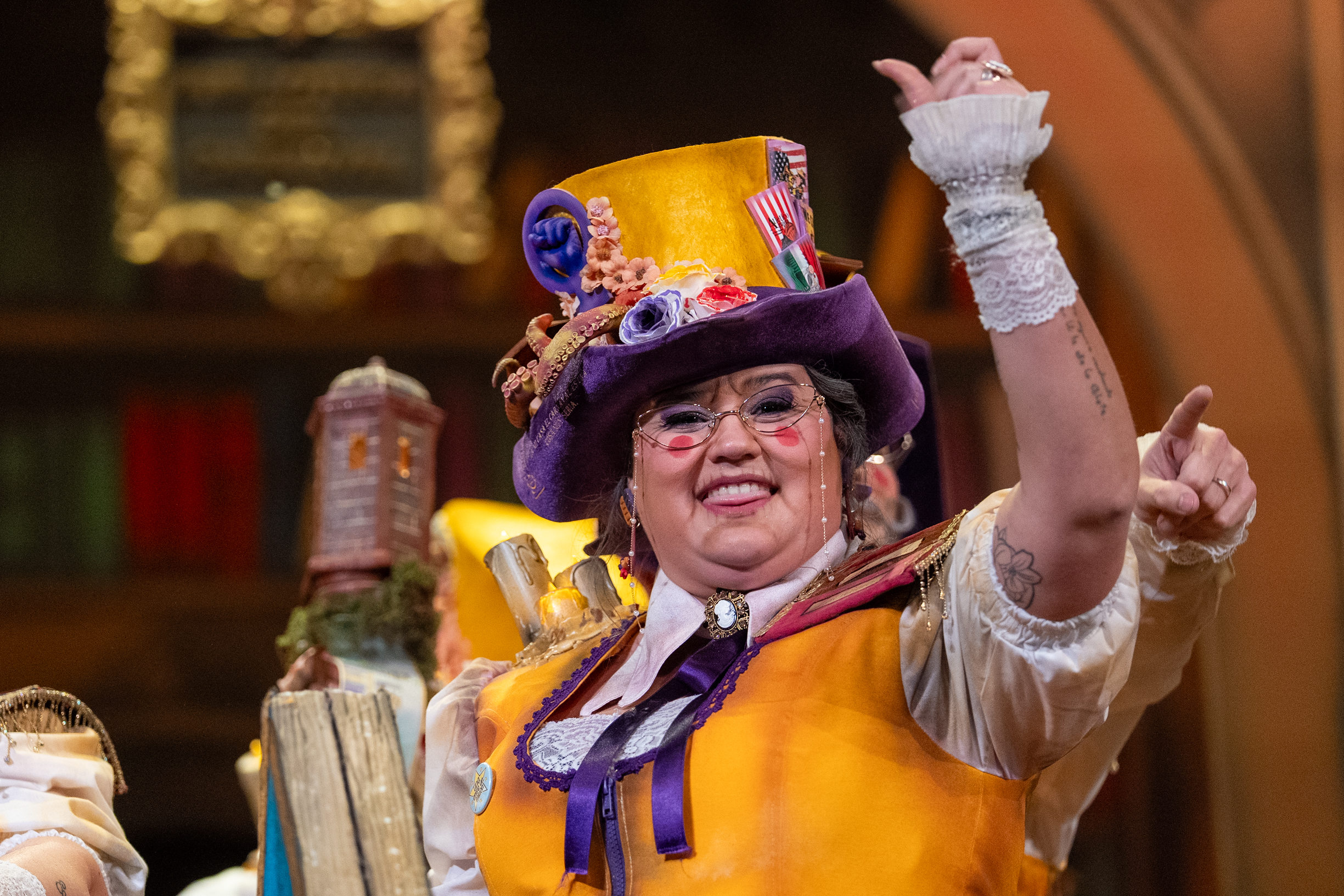 Comparsa, La biblioteca - Preliminares