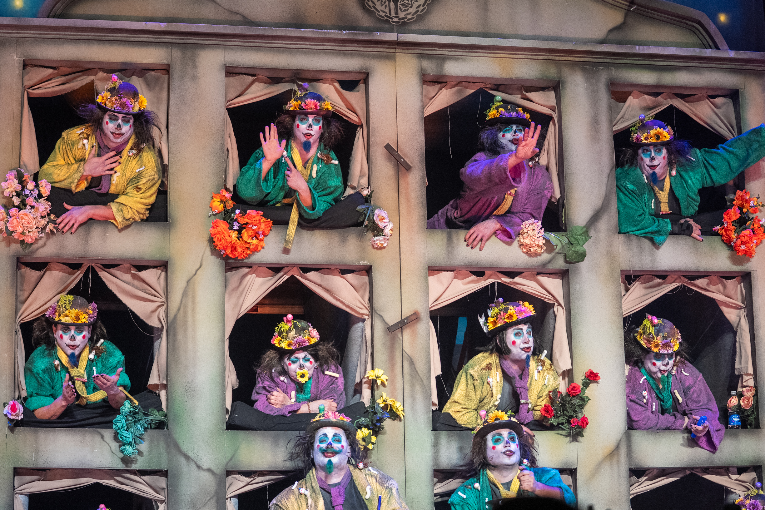 Chirigota, Los que la tienen de mármol - Preliminares