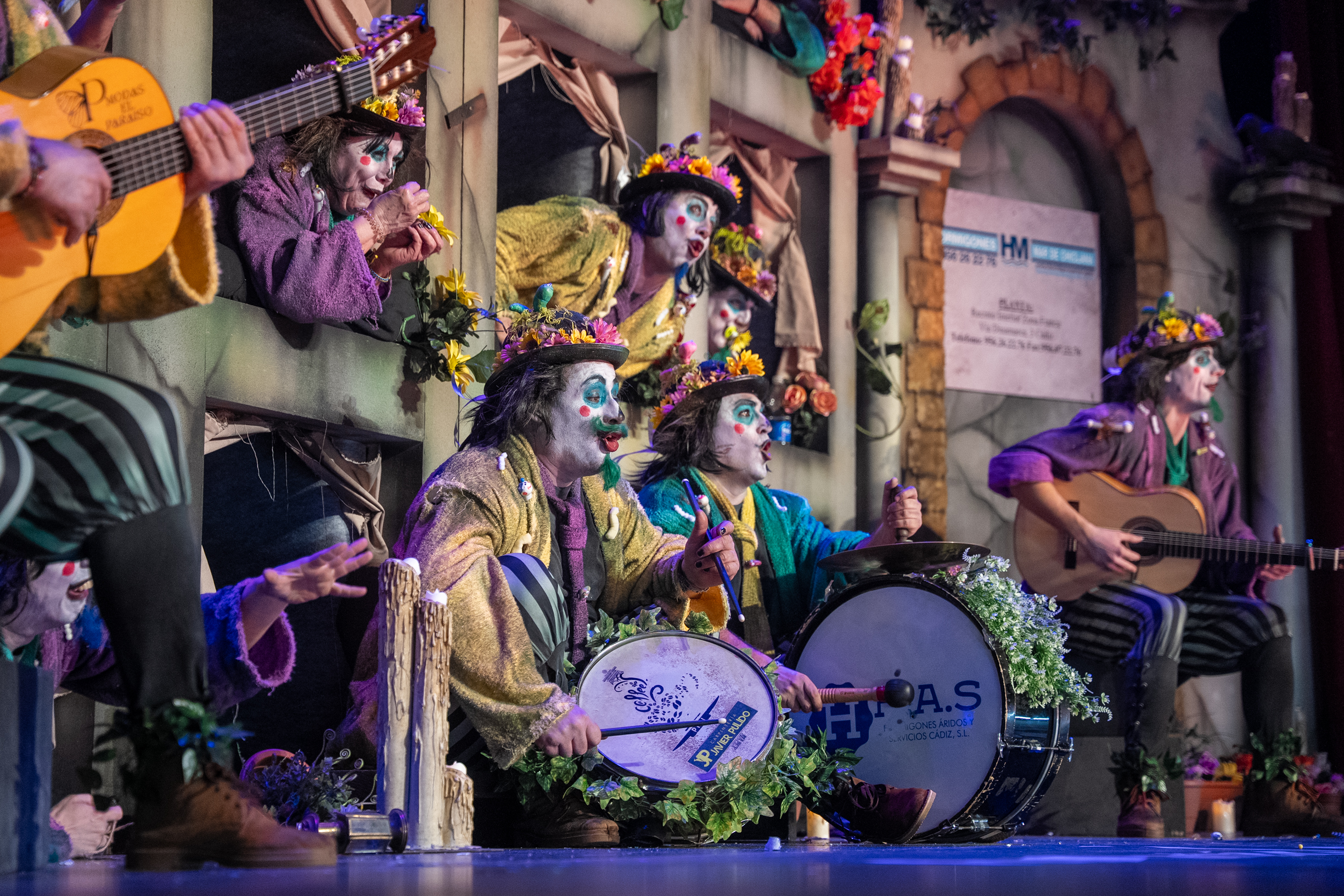 Chirigota, Los que la tienen de mármol - Preliminares