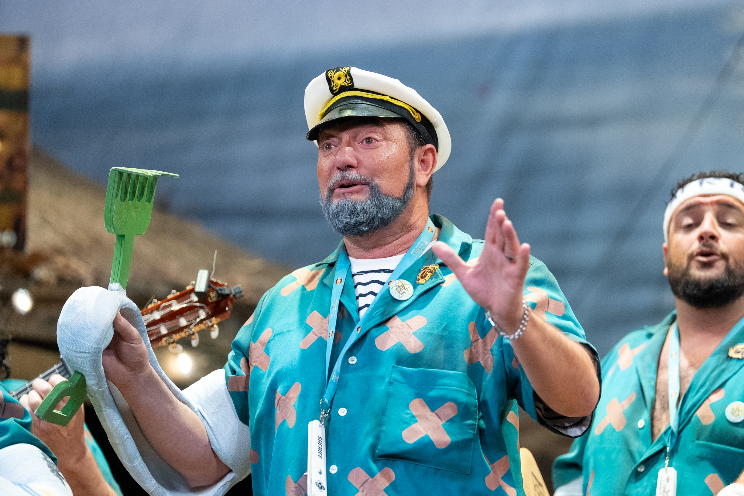 Chirigota, Los semicuraos - Cuartos