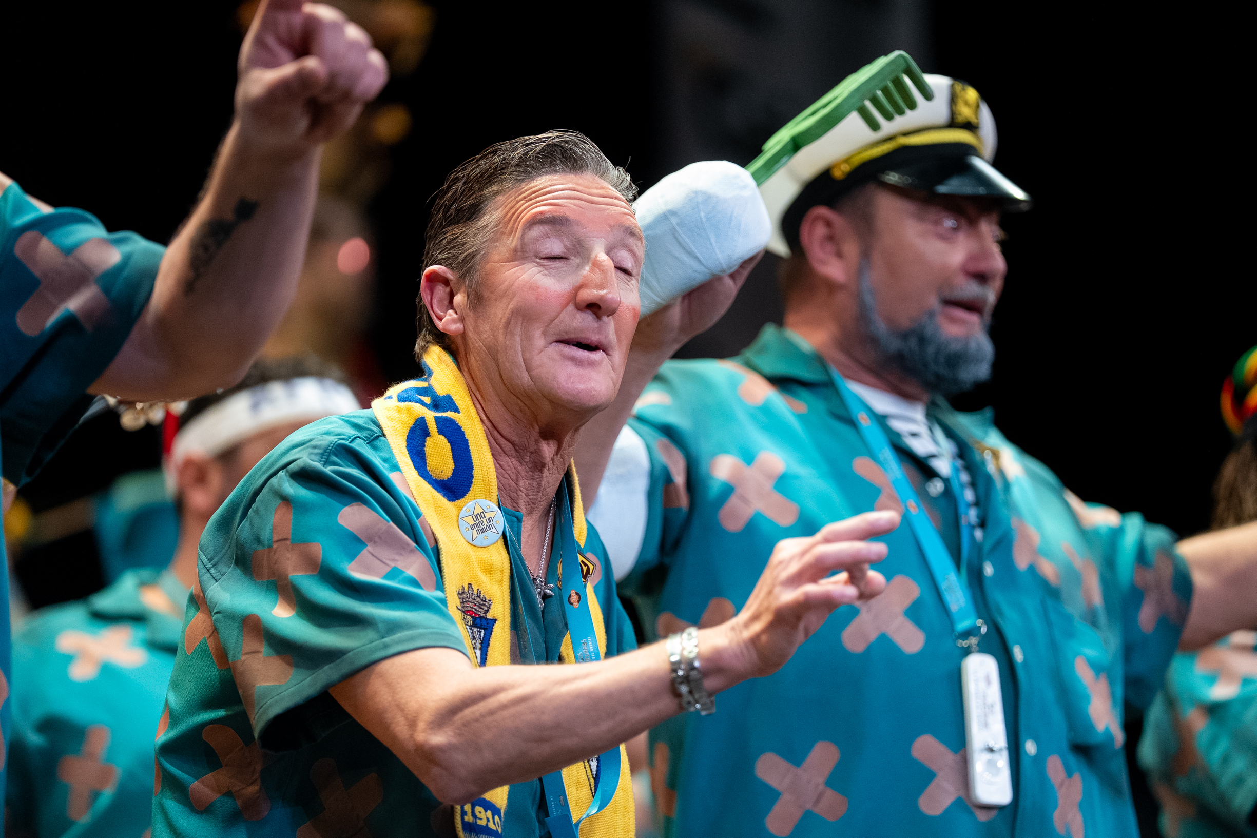 Chirigota, Los semicuraos - Cuartos