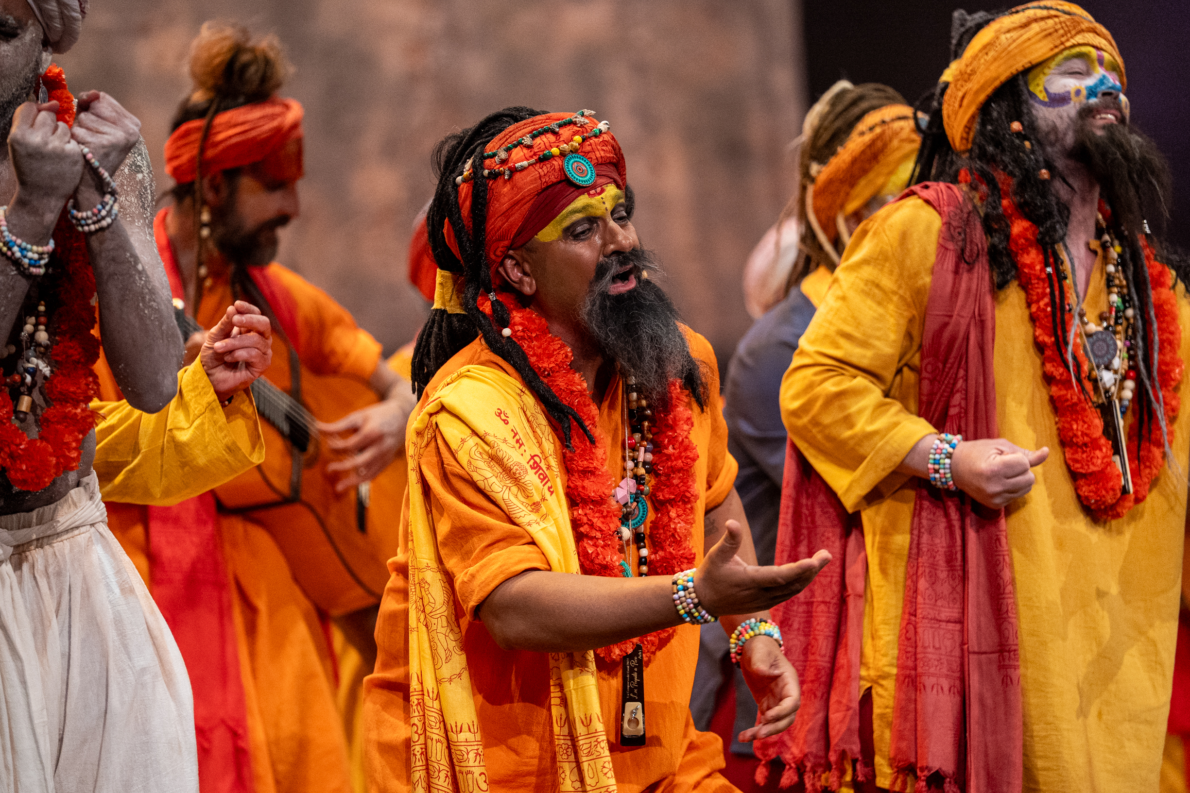 Comparsa, Cadirvana - Preliminares