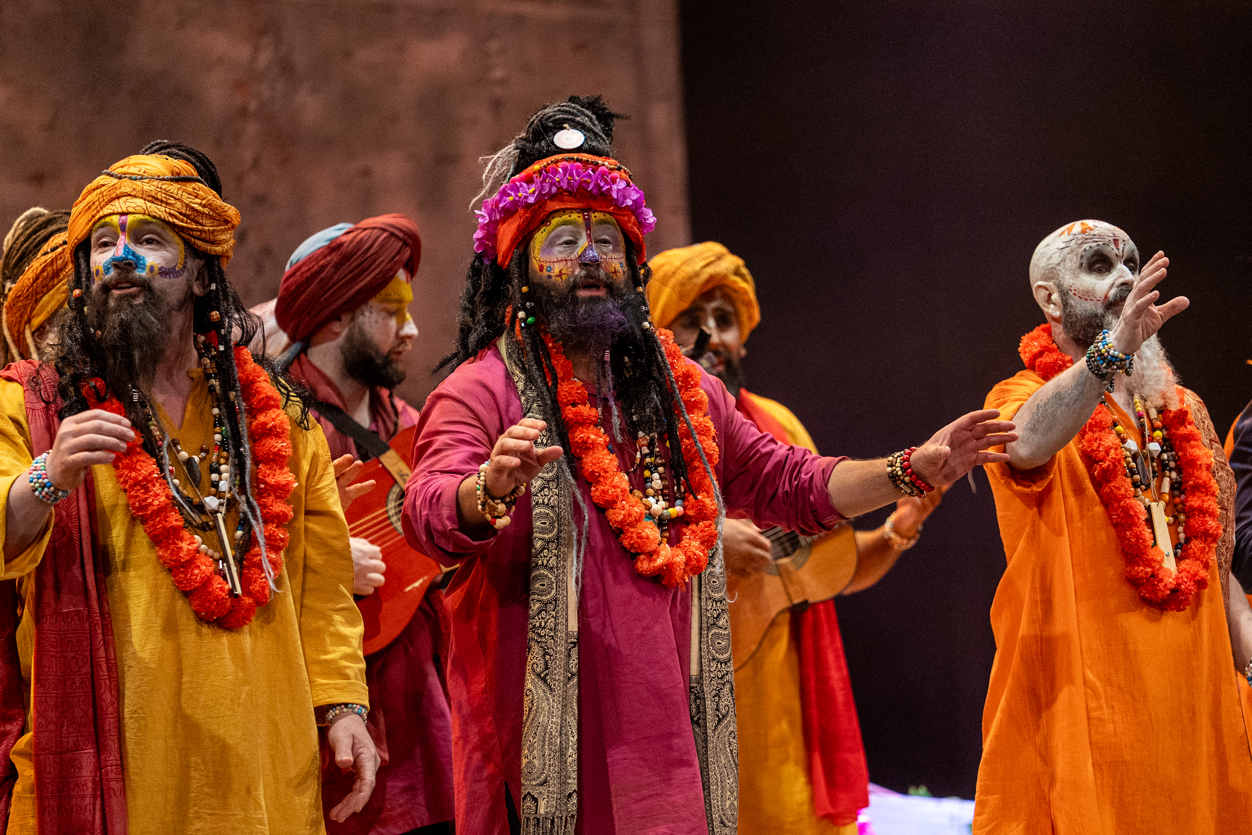 Comparsa, Cadirvana - Preliminares