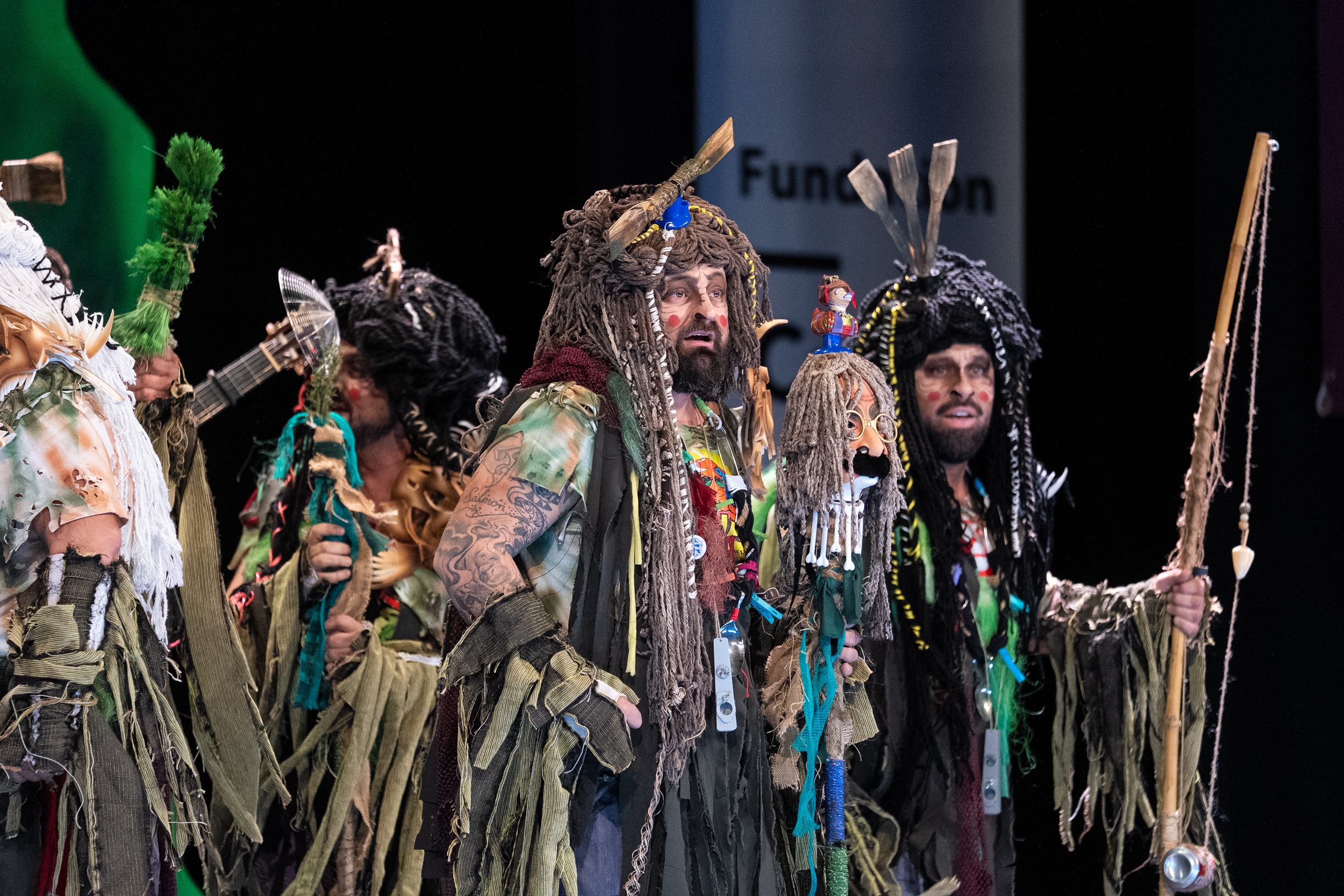 Chirigota, Los Cadisapiens (La involución) - Cuartos