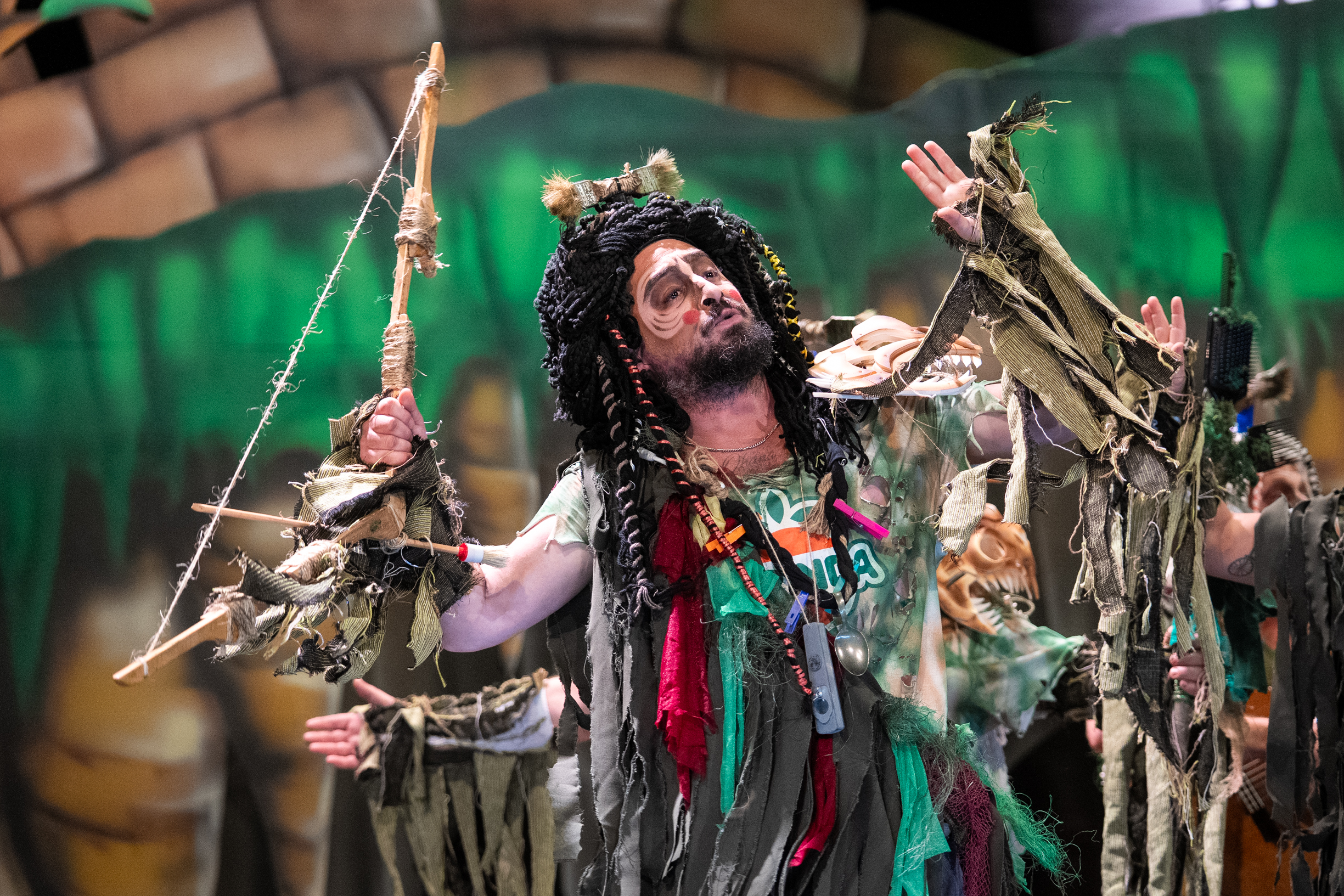 Chirigota, Los Cadisapiens (La involución) - Cuartos