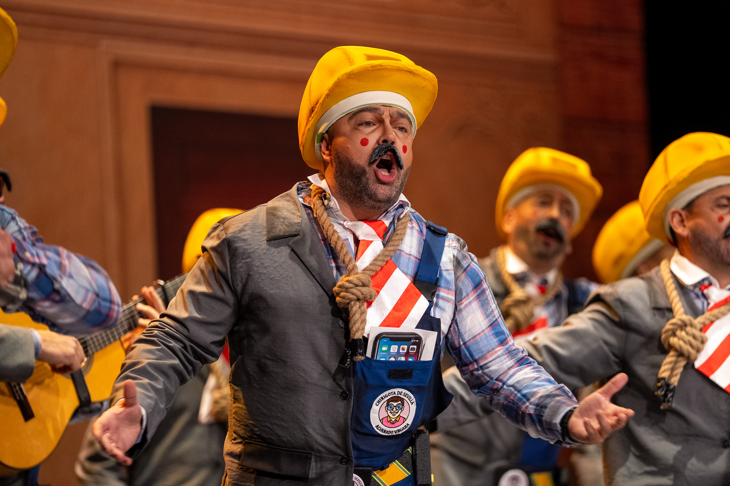 Chirigota, La comunidad autónoma - Preliminares