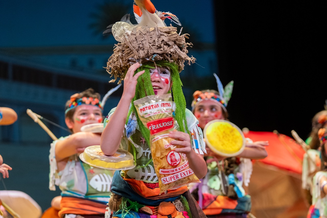 Chirigota infantil, Los pieles rojas de la caleta - Final